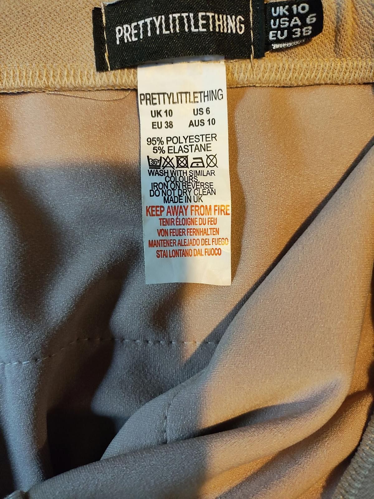 Designer PrettyLittleThing Beige Fringe Layered Shorts Size 28" / US 6 / IT 42 - 7 Thumbnail