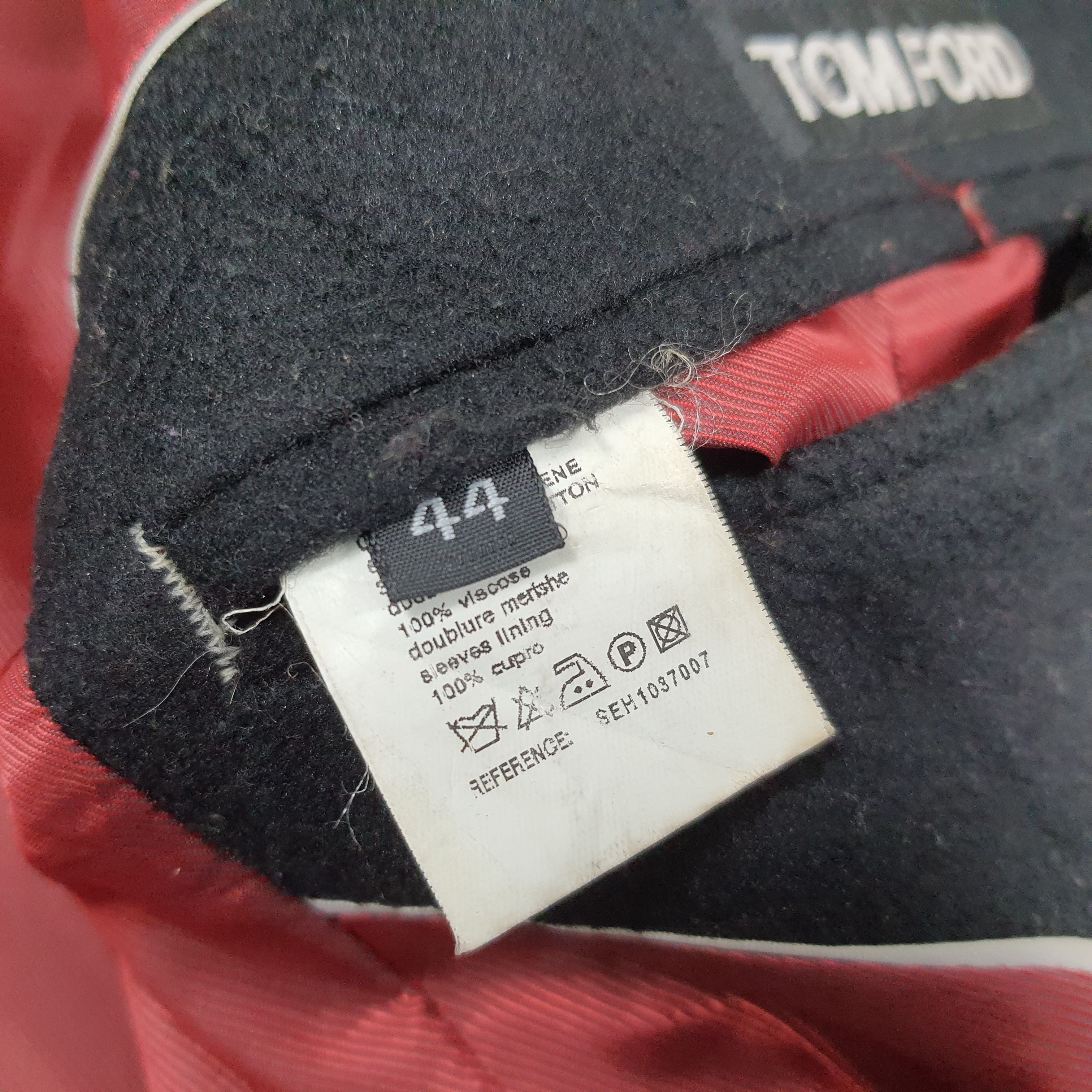 Tom Ford Tom Ford Black Blazer with Red Satin Lining C307N11 Size 44S - 7 Thumbnail