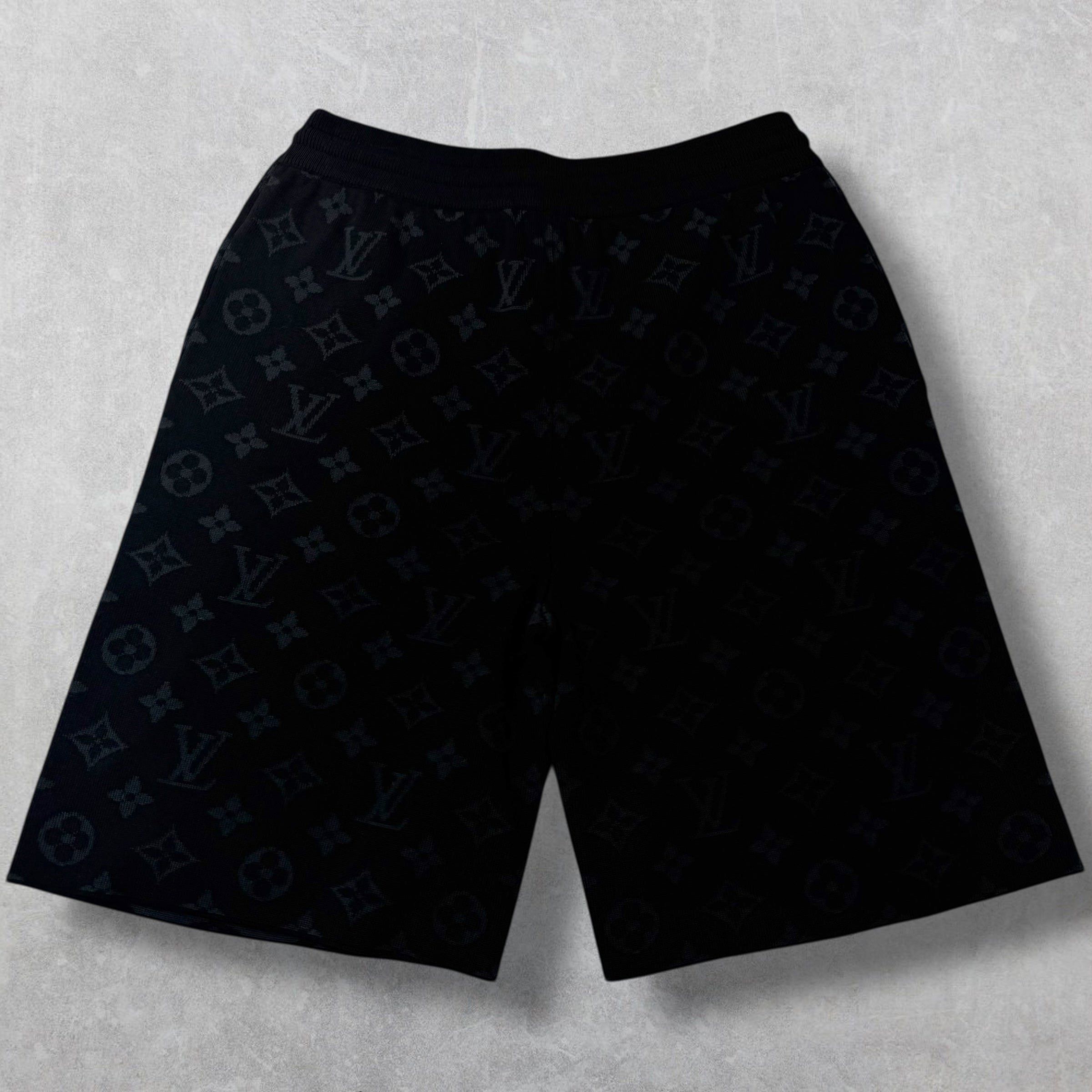Louis Vuitton Louis Vuitton Graffiti Print Monogram Shorts XS Size US 26 / EU 42 - 2 Thumbnail