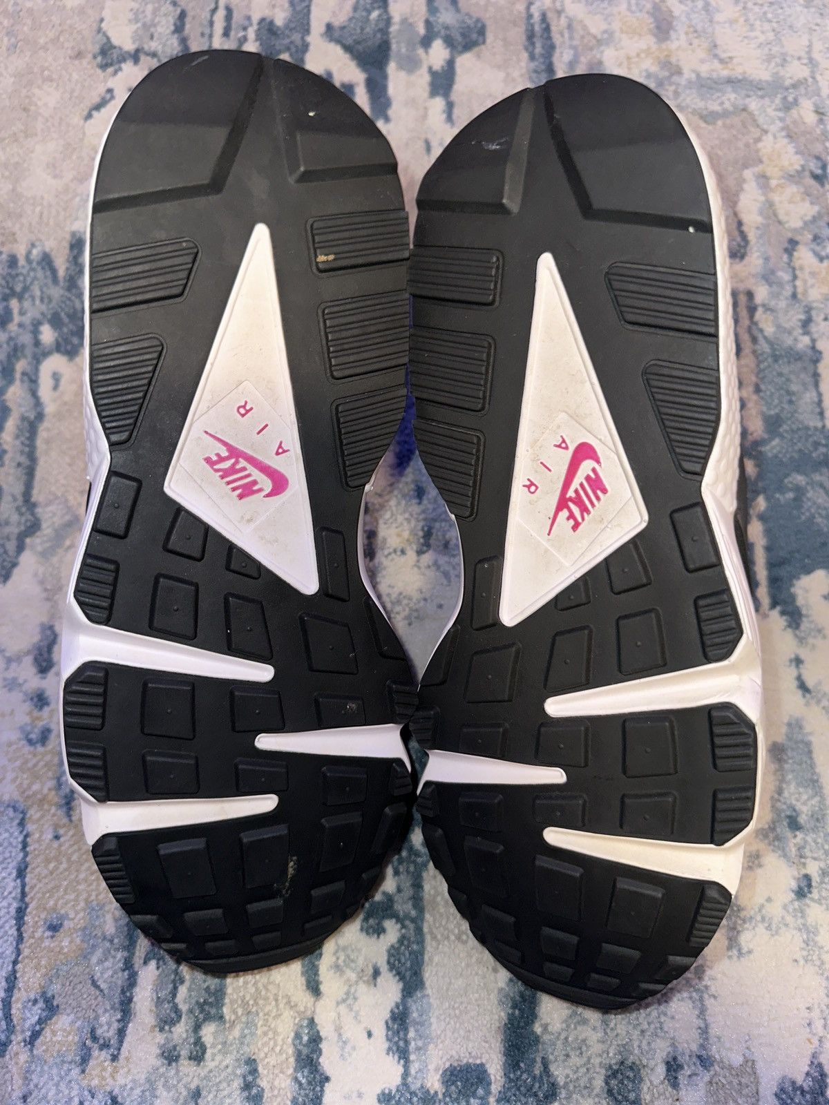 Nike Nike Air Huarache Size US 11 / EU 44 - 5 Thumbnail