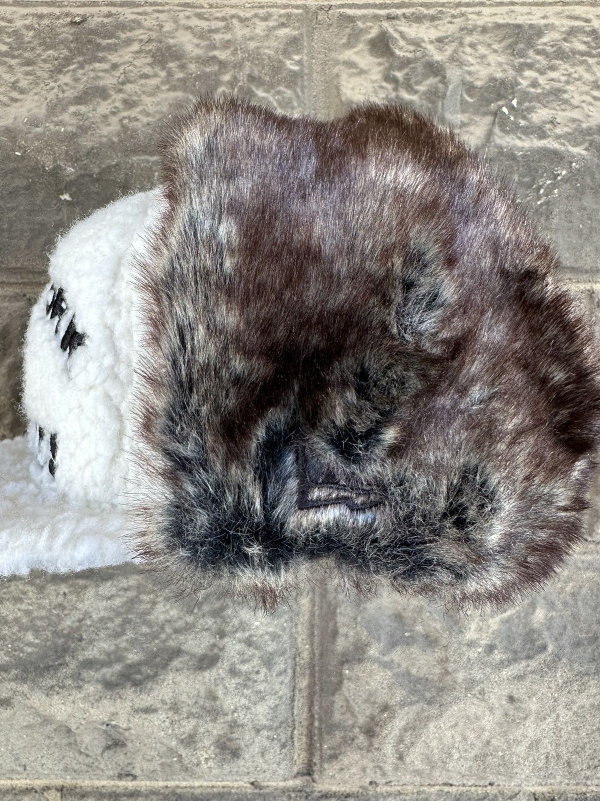 New Era × New York Yankees × Supreme 7 5/8 NEW YORK YANKEES 75TH WS SHERPA DOG EAR FITTED CAP Size ONE SIZE - 3 Thumbnail