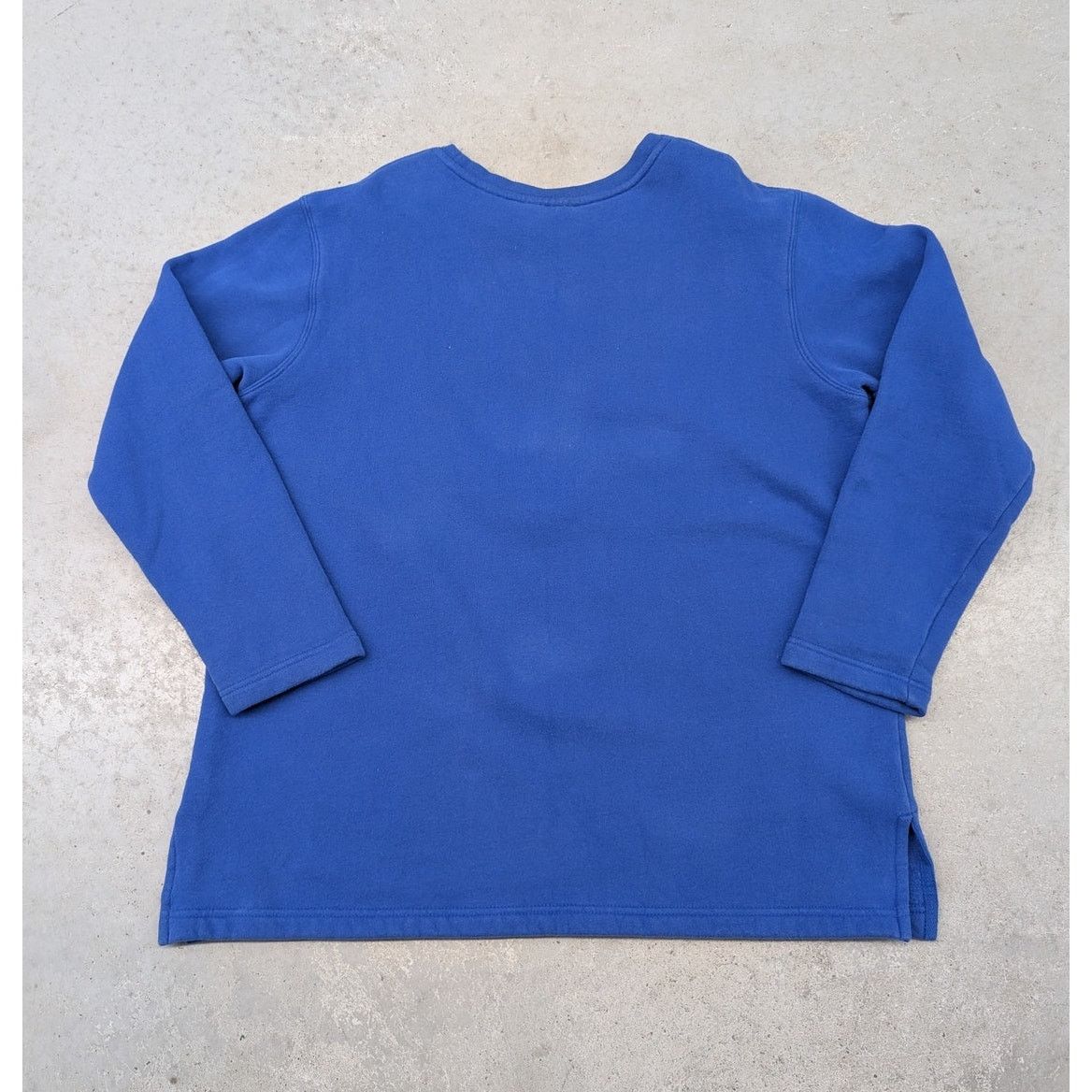 Disney × Vintage Vintage Disney "Where Magic Lives" Embroidered Blue sweater Size US L / EU 52-54 / 3 - 4 Thumbnail