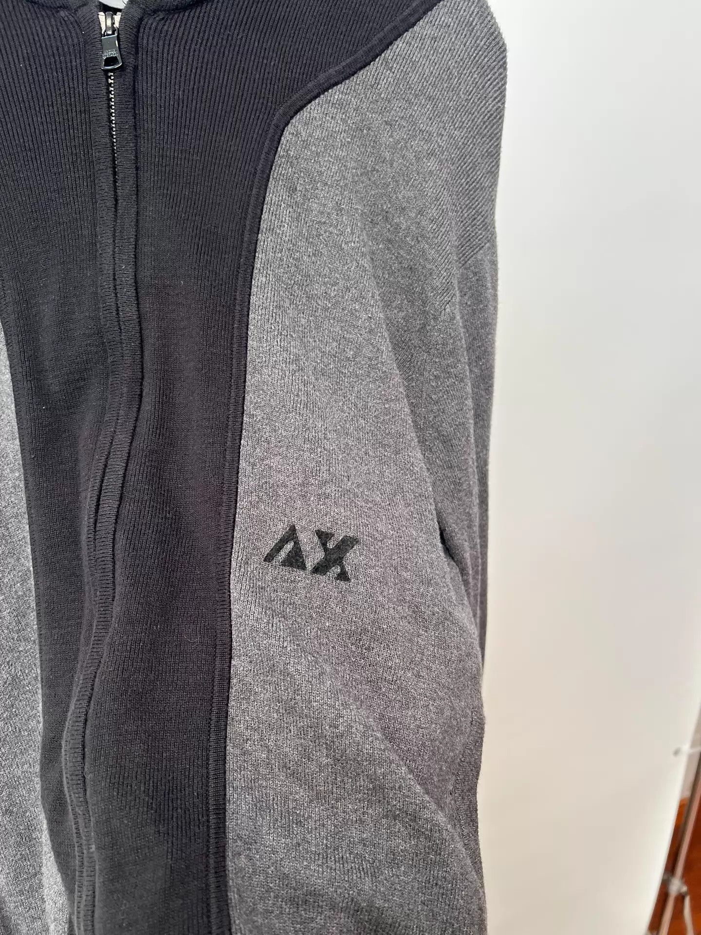 Armani AX Knit Colorblock Dropped Shoulder Hooded Cardigan Size US M / EU 48-50 / 2 - 4 Thumbnail