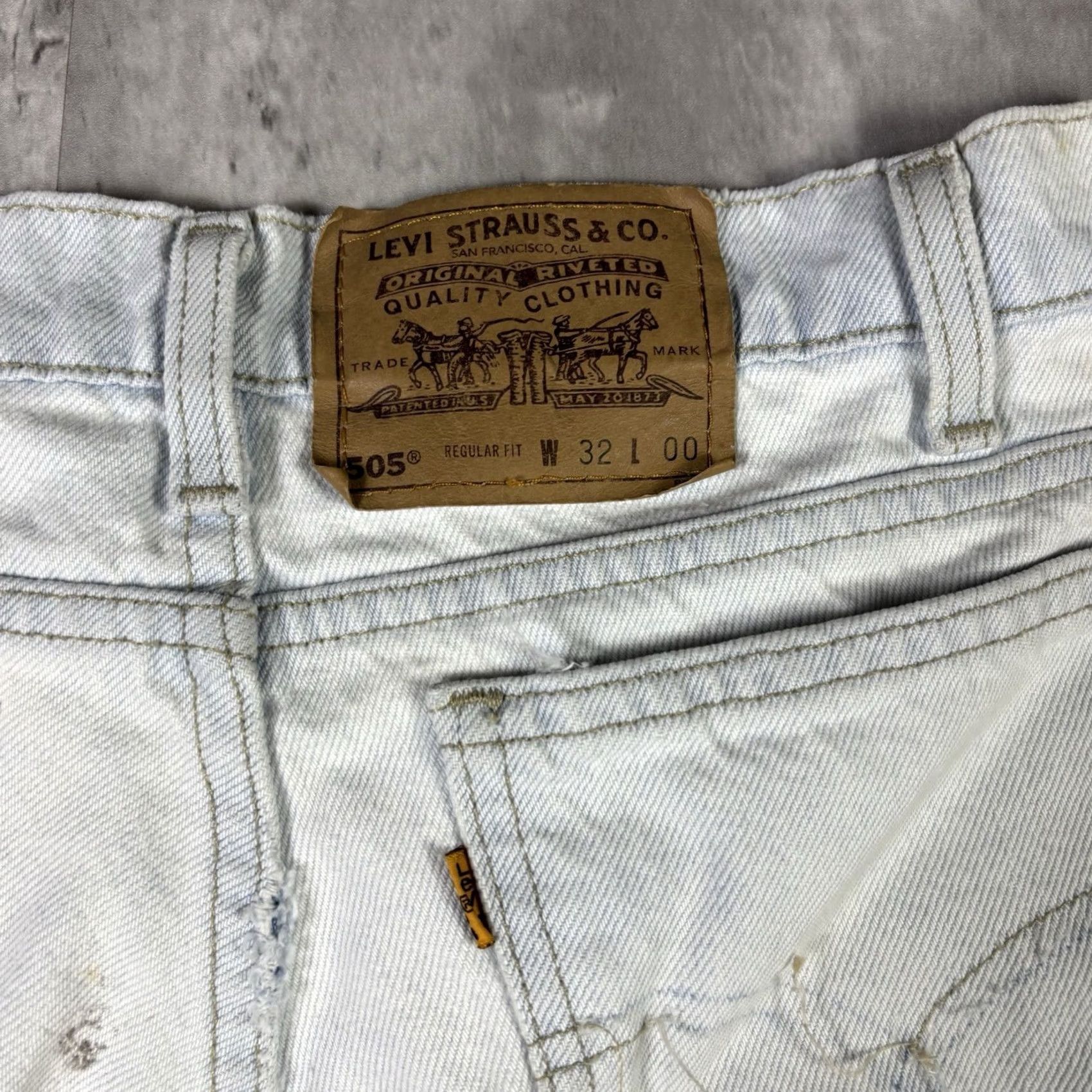 Levi's VINTAGE Levi's 505 Blue Light Wash Bermuda Shorts Mens 30 90s USA Tan Orange Tab Casual Jorts denim Size US 30 / EU 46 - 5 Thumbnail