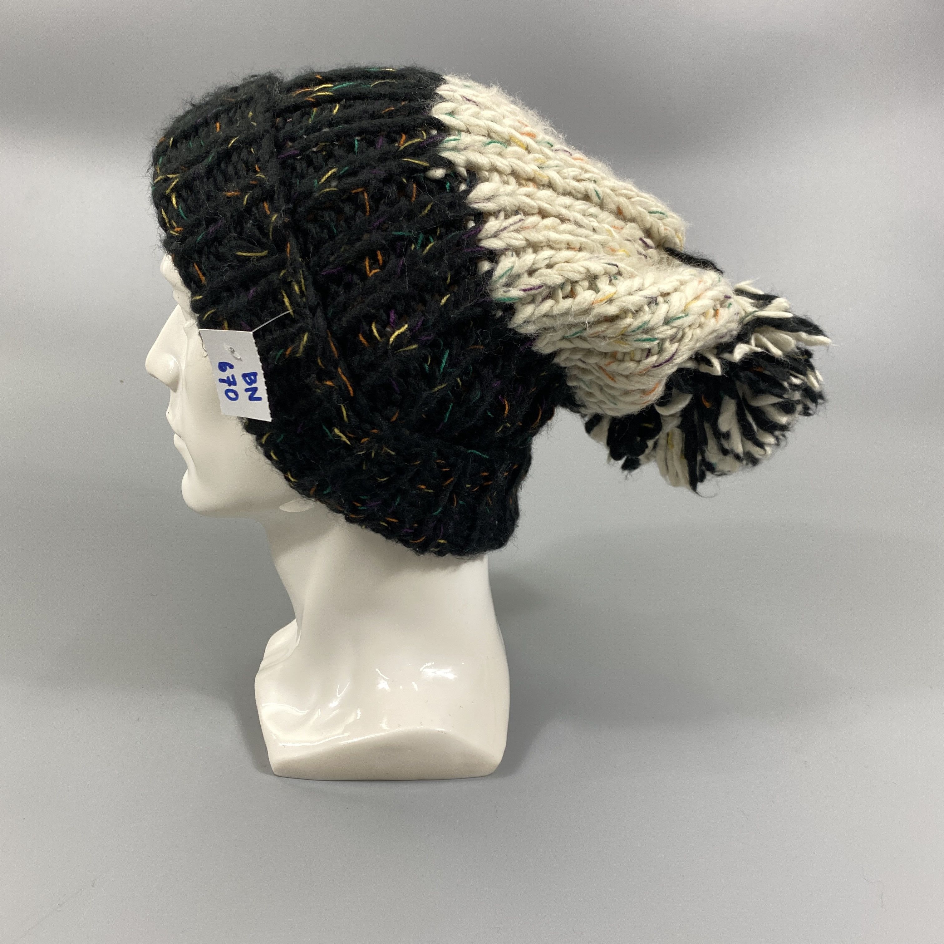 Japanese Brand Black White Mix Sprinkle Pom Pom Beanie -BN670 Size ONE SIZE - 1 Thumbnail