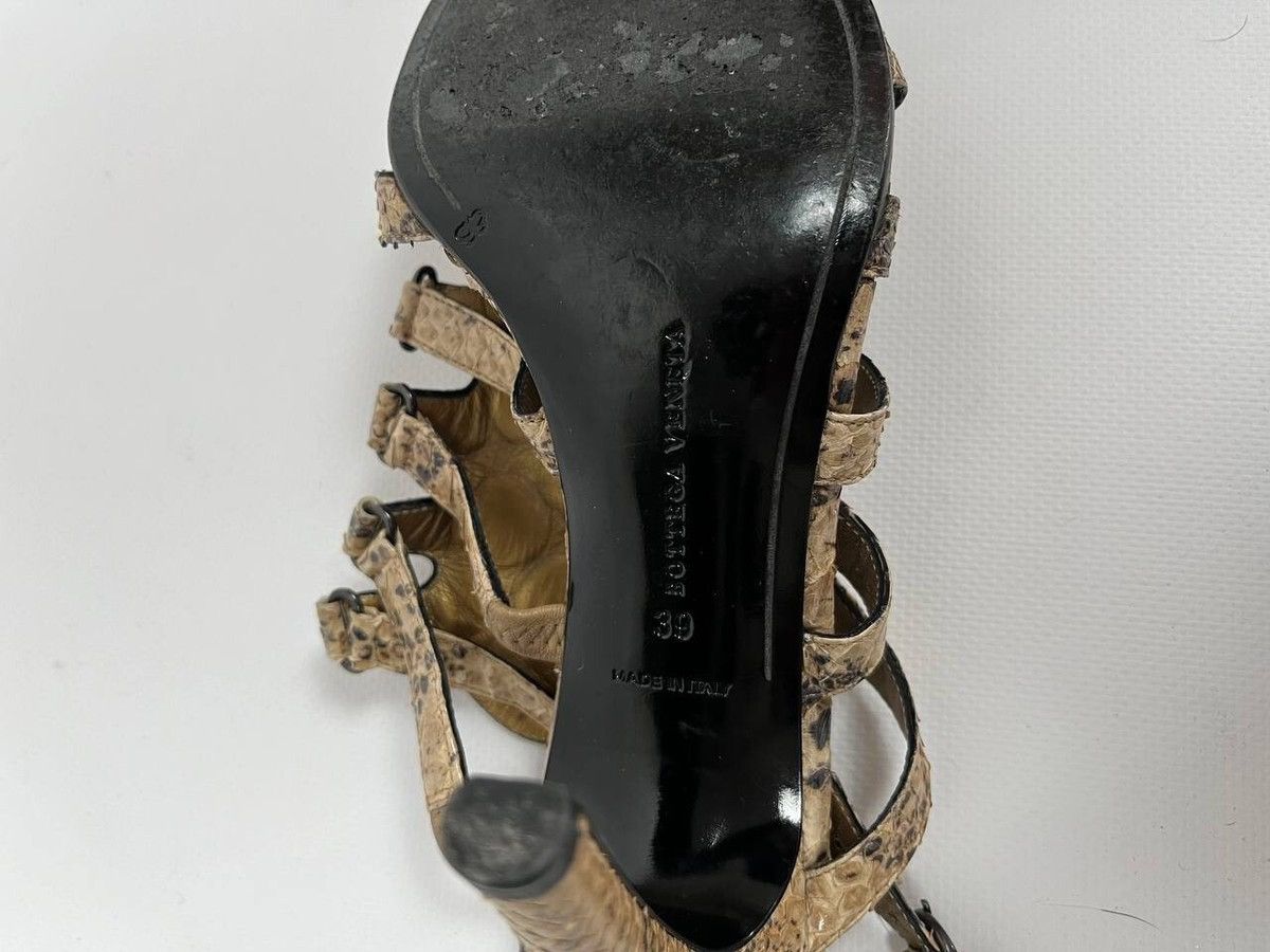 Bottega Veneta Authentic Bottega Veneta Python Snakeskin Cage Shoes Size 39 Size US 9 / IT 39 - 7 Thumbnail