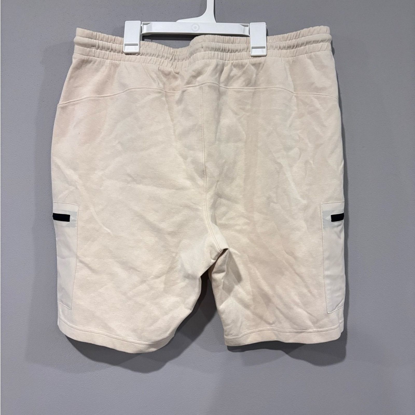 Old Navy Men's Beige Athletic Shorts w/ Black Trim Old Navy Active XL Size US 38 / EU 54 - 2 Thumbnail