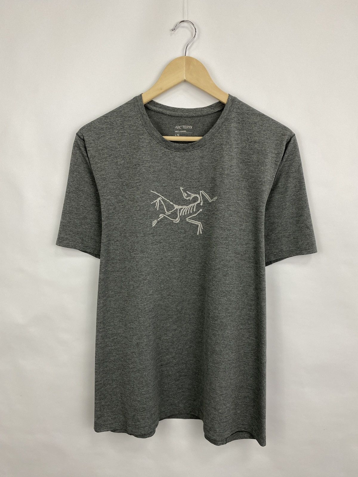 Arc'teryx Y2K Arc’teryx Outdoor T-Shirt Rare Retro Hype Size US L / EU 52-54 / 3 - 3 Thumbnail