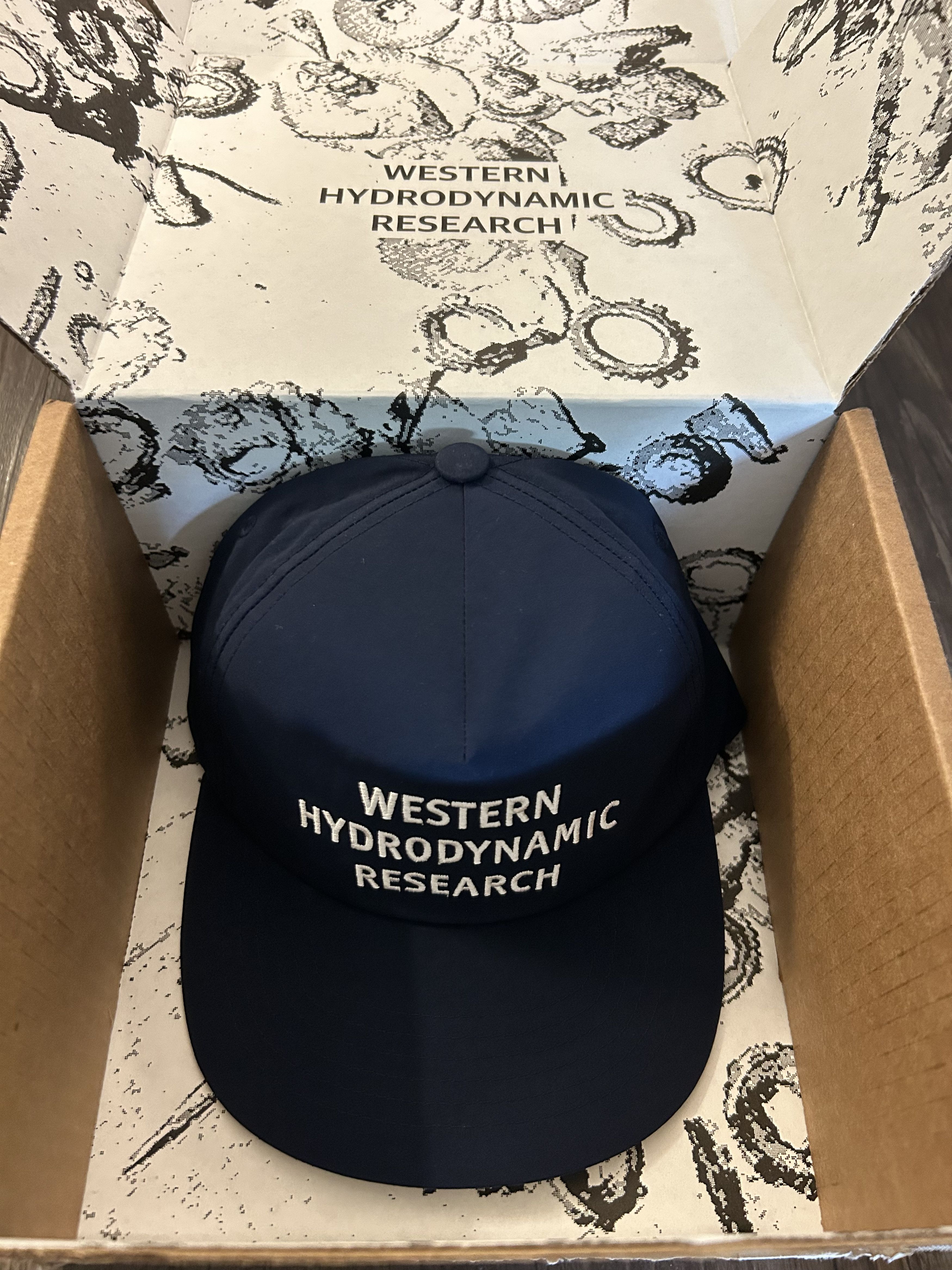 帽子 WESTERN HYDRODYNAMIC RESEARCH paperboy western hydrodynamic research: 2-TONE HAT｜ SHIPS 公式サイト