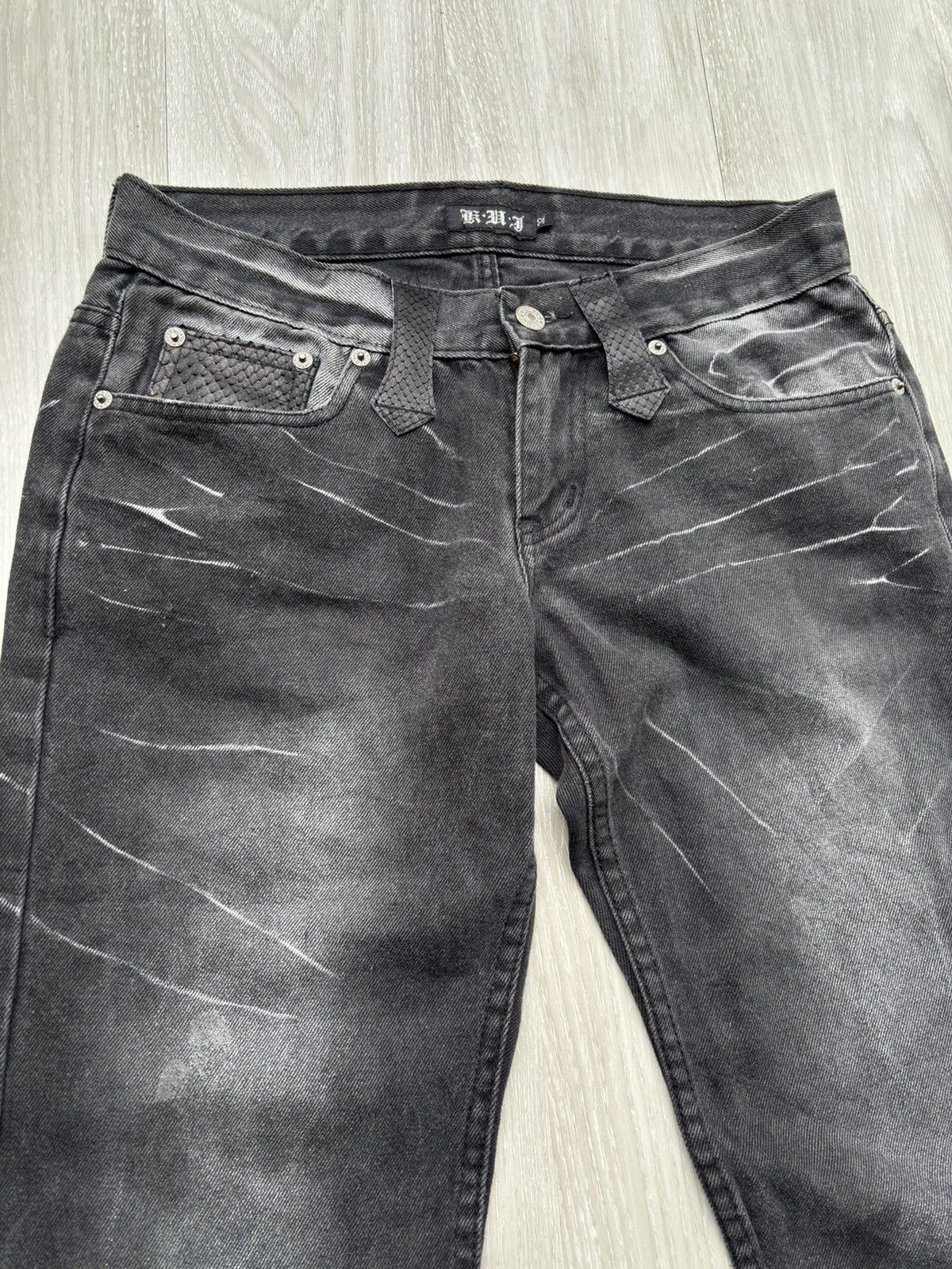 Japanese Brand KUI distressed splatter flare jeans Size US 30 / EU 46 - 2 Thumbnail