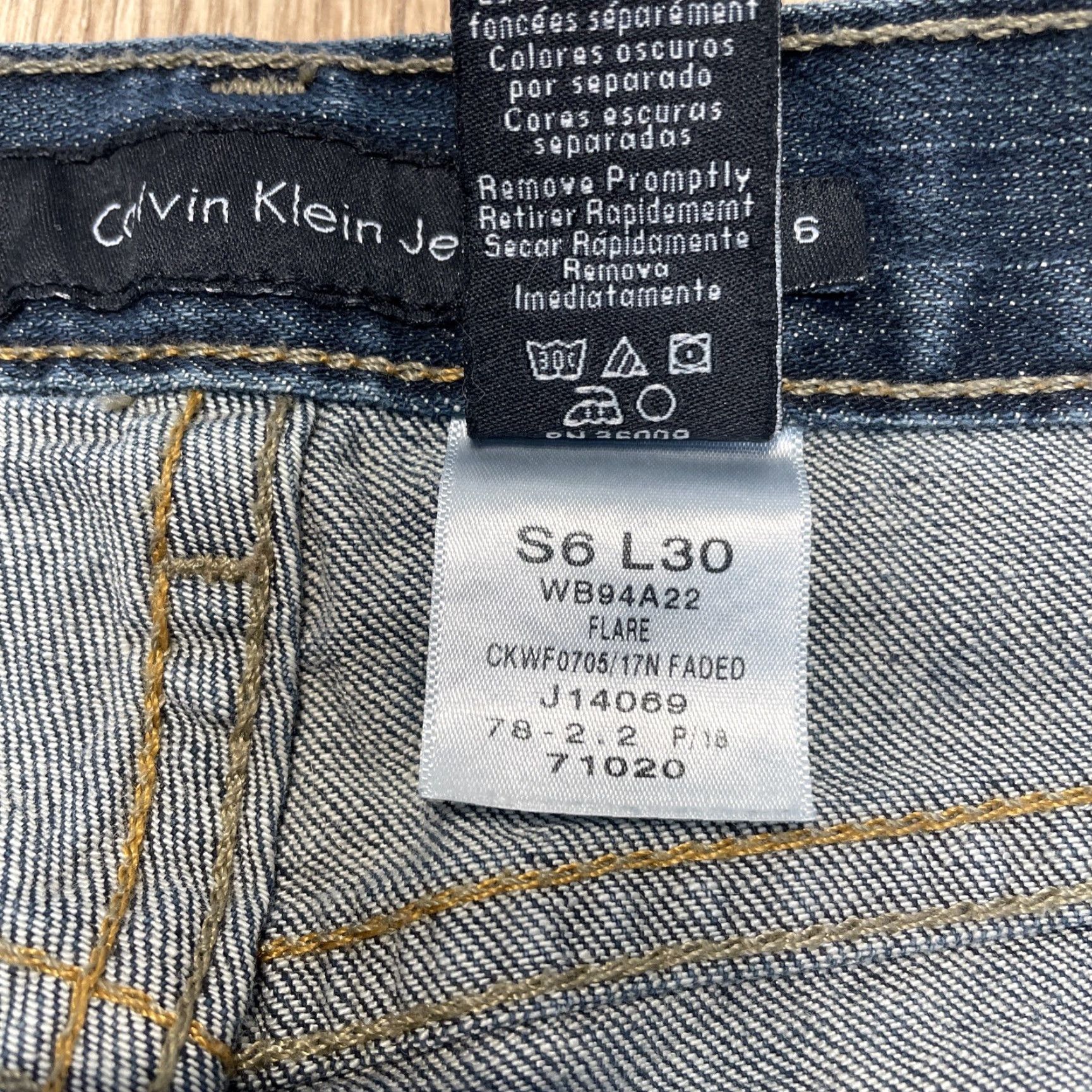 Calvin Klein VINTAGE Calvin Klein Flare Jeans Women's Size 6 Mid Rise Stretch Denim Blue Size 28" / US 6 / IT 42 - 3 Thumbnail