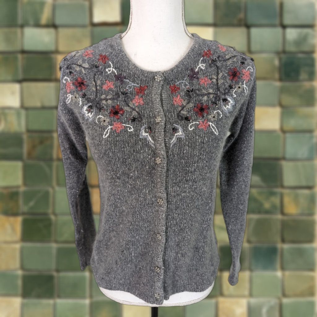 Vintage Nike Shirt Women's Small Gray Silk Angora Rabbit Hair Cardigan Floral Beaded Sweater Size S / US 4 / IT 40 - 1 Thumbnail