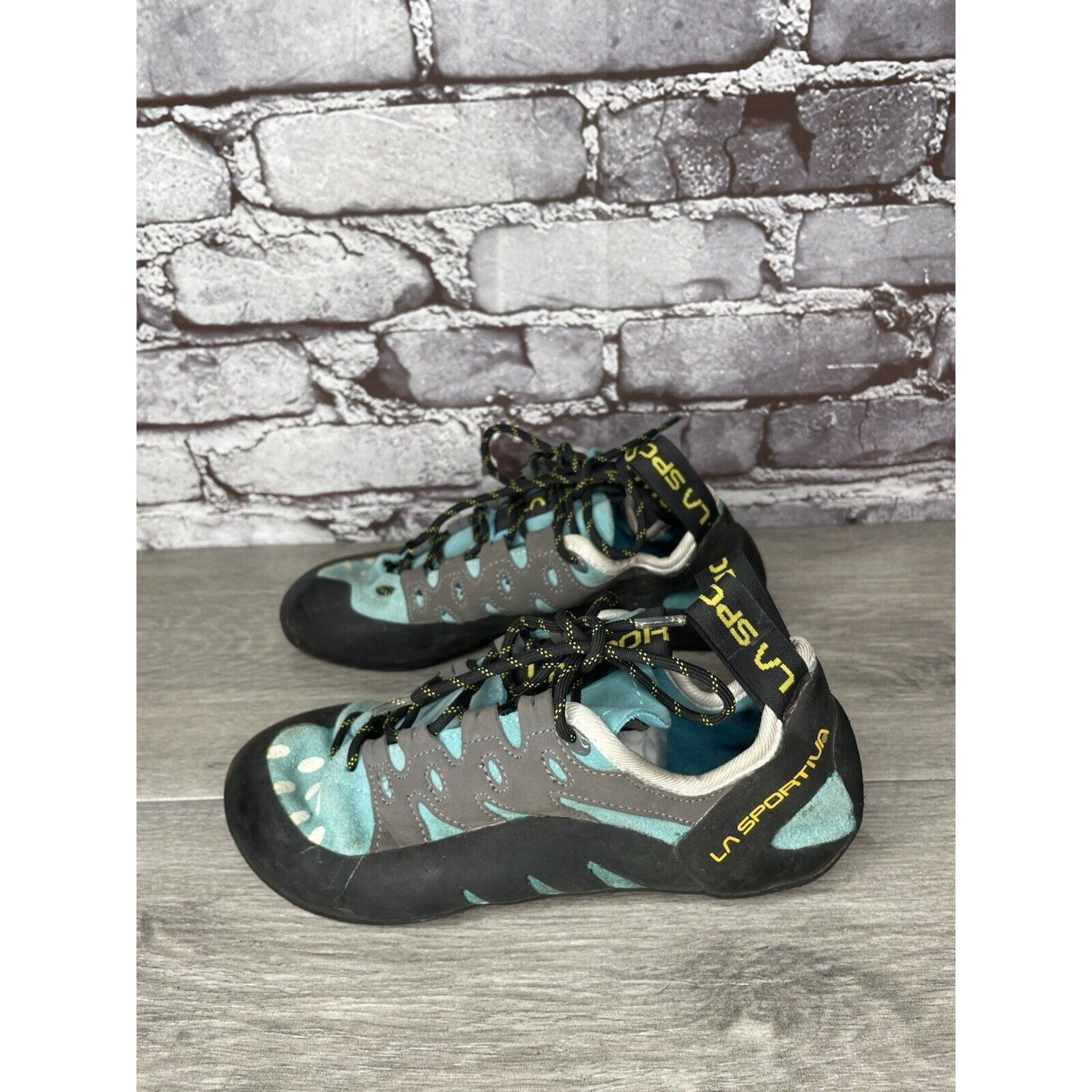 La Sportiva La Sportiva Tarantulace Rock Climbing Blue Gray Lace Up Shoe Size US 6 / EU 39 - 11 Thumbnail