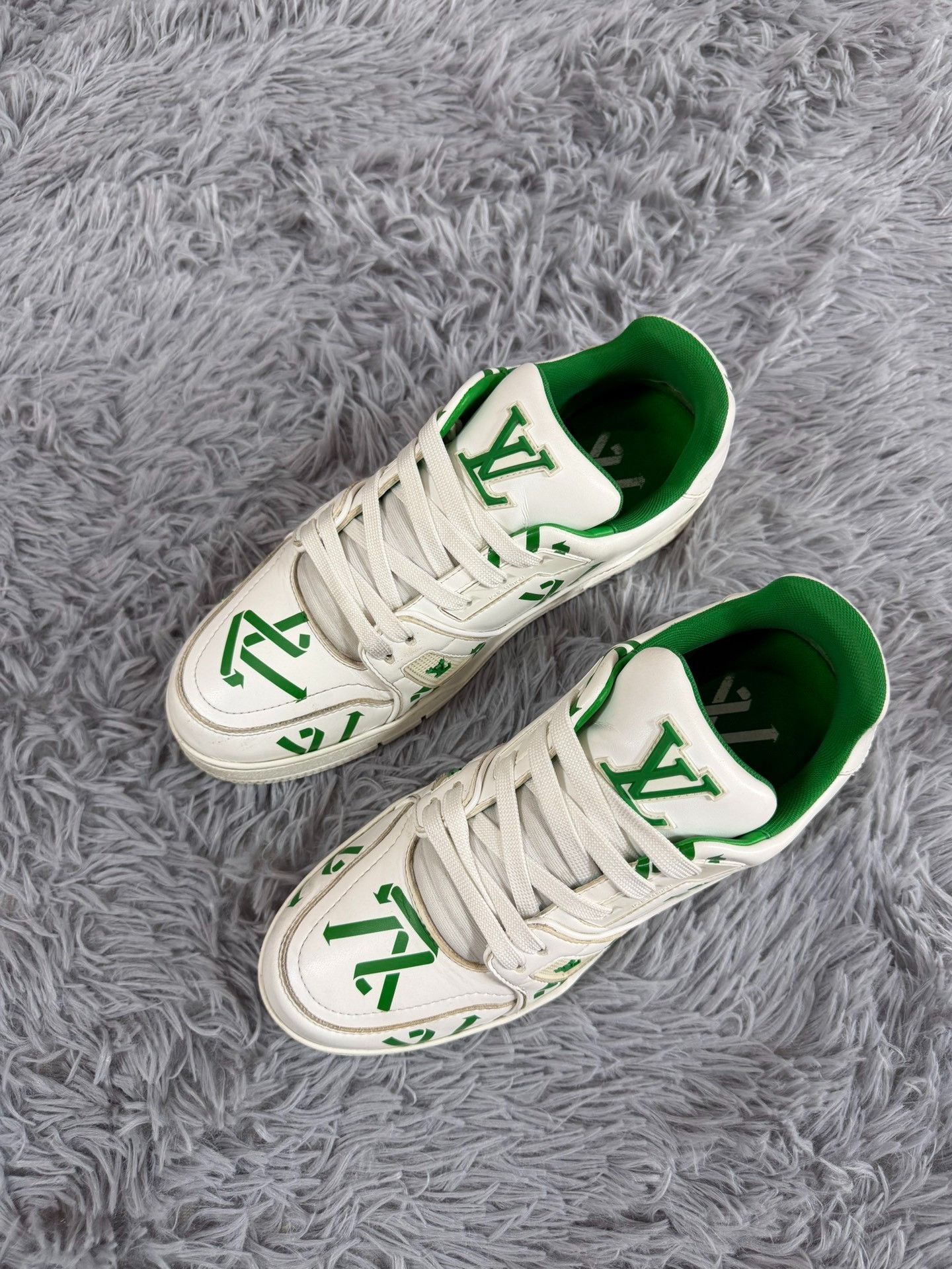 Louis Vuitton Louis Vuitton Training Green Lowtop Sneakers us_9 Women Size US 9 / IT 39 - 1 Thumbnail