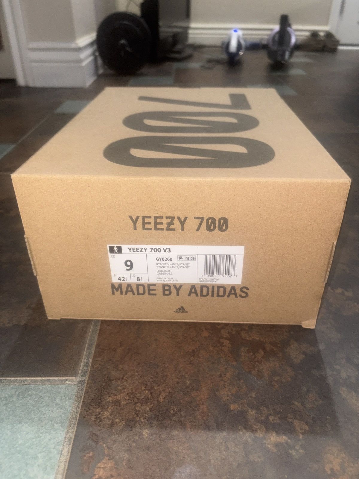 Adidas × Kanye West Adidas Yeezy 700 V3 “Kyanite” Size 9 Size US 9 / EU 42 - 7 Thumbnail