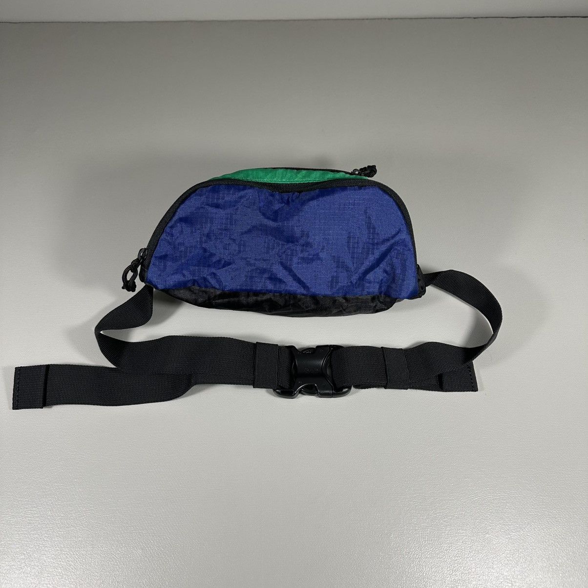 Eddie Bauer New Eddie Bauer Two Tone Stockaway Packable Waist Pack Size ONE SIZE - 4 Thumbnail