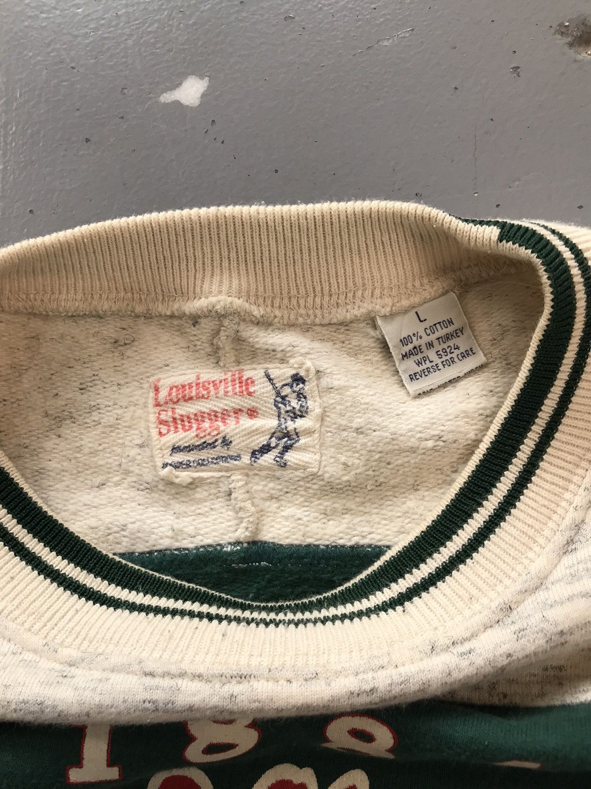 Louisville Slugger × Vintage Vintage Louisville slugger SpellOut baseball ⚾️ sweatshirt Size US XL / EU 56 / 4 - 6 Thumbnail
