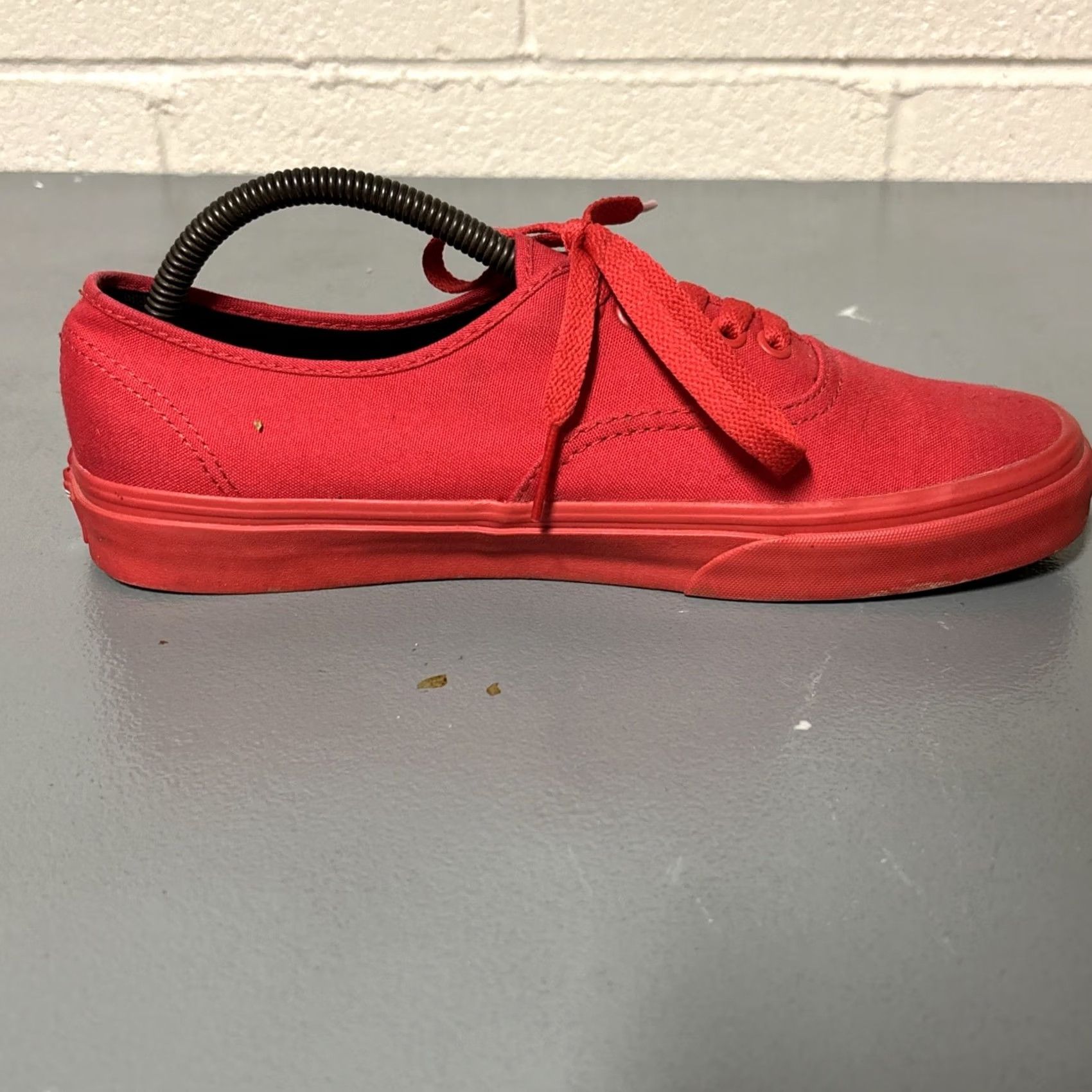 Vans VANS Unisex Red Canvas Lace-Up Low-Top Authentic Sneakers Size 8.5 Men’s Size US 9 / EU 42 - 6 Thumbnail