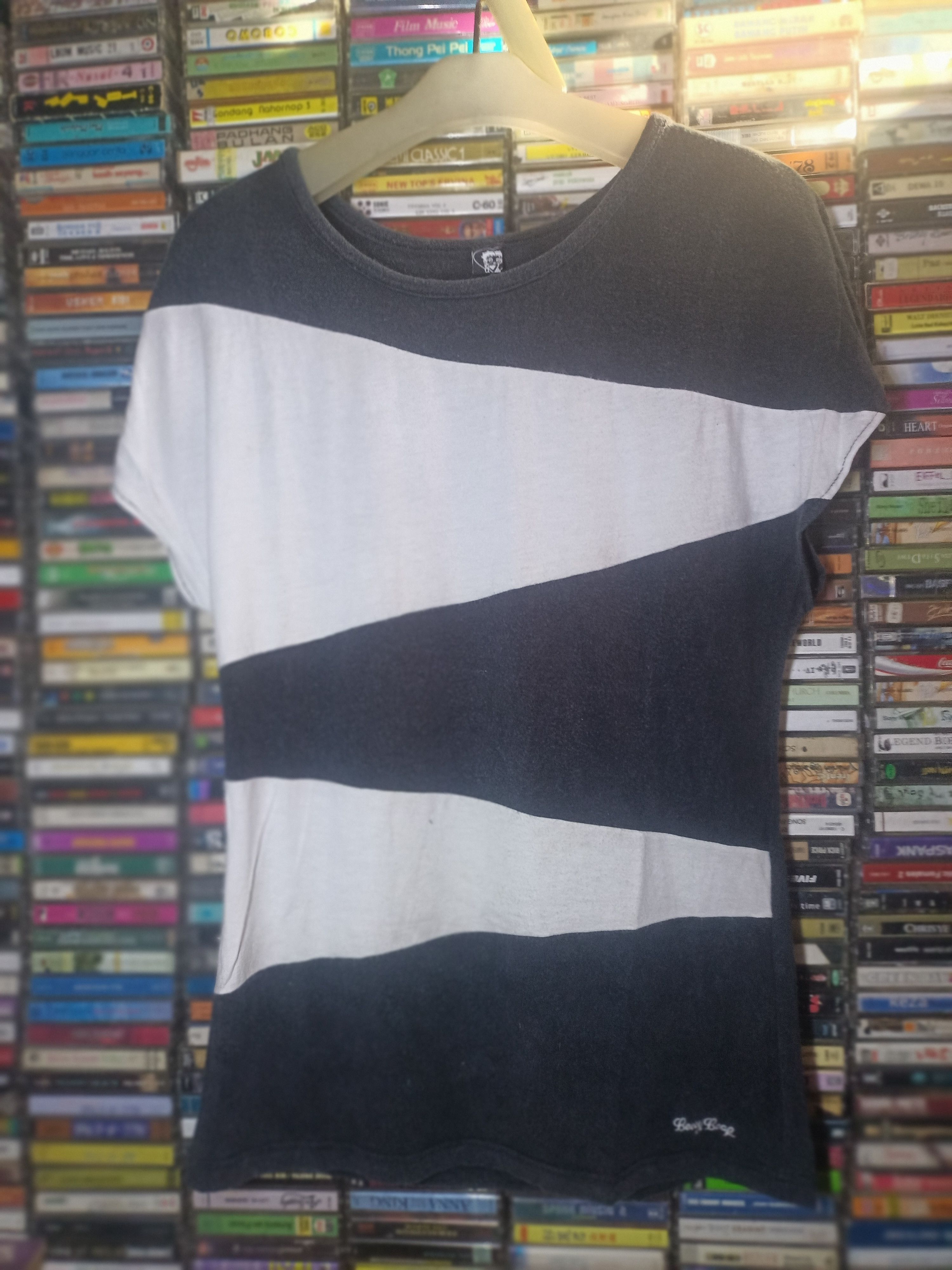Vintage Vintage Y2K 07 Betty Boop Colblock Baby Tee | OS Black White Size ONE SIZE - 1 Thumbnail