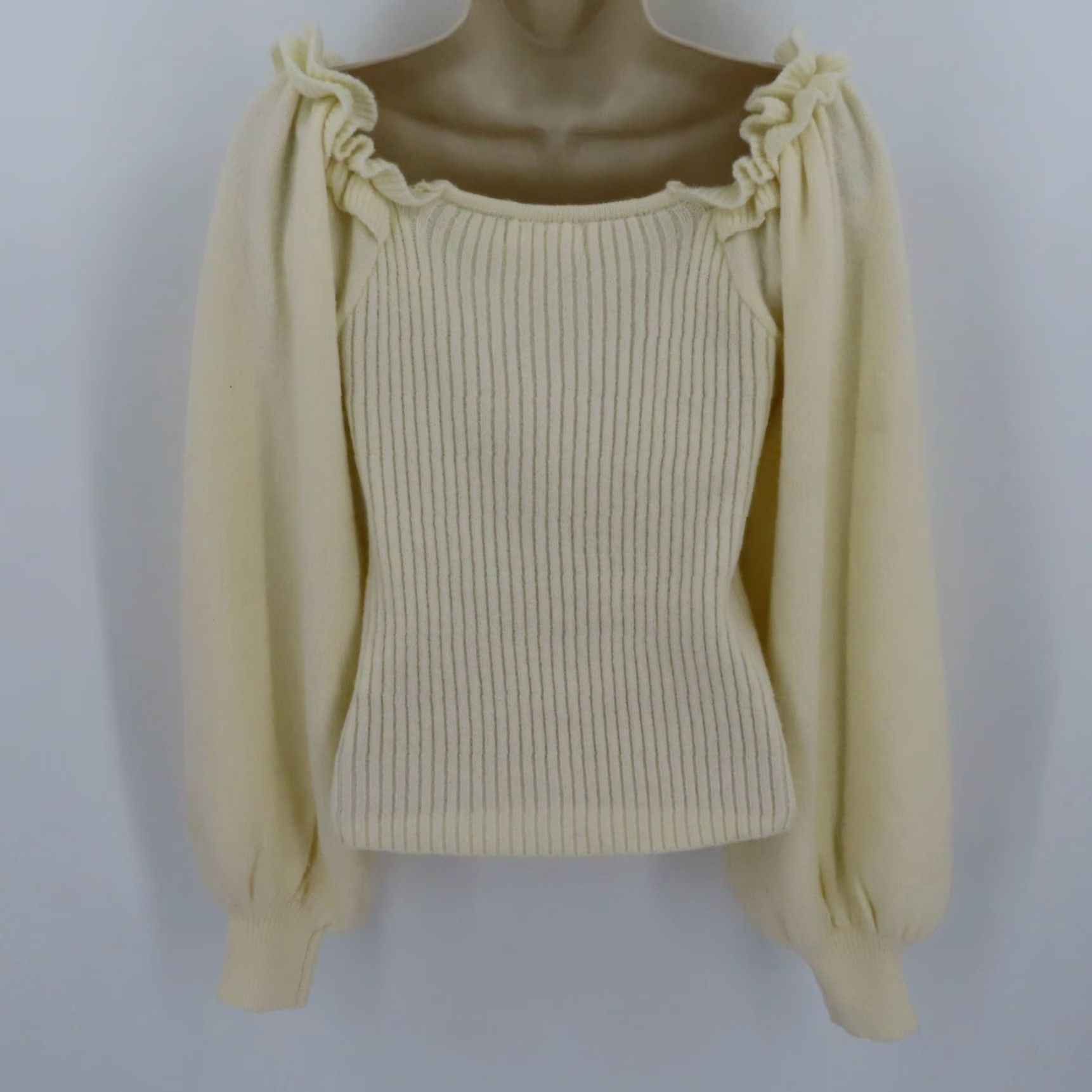 Vintage Lucca Women Small Cream Knit Off The Shoulder Ruffle Pullover Sweater Shirt Top Size S / US 4 / IT 40 - 6 Thumbnail