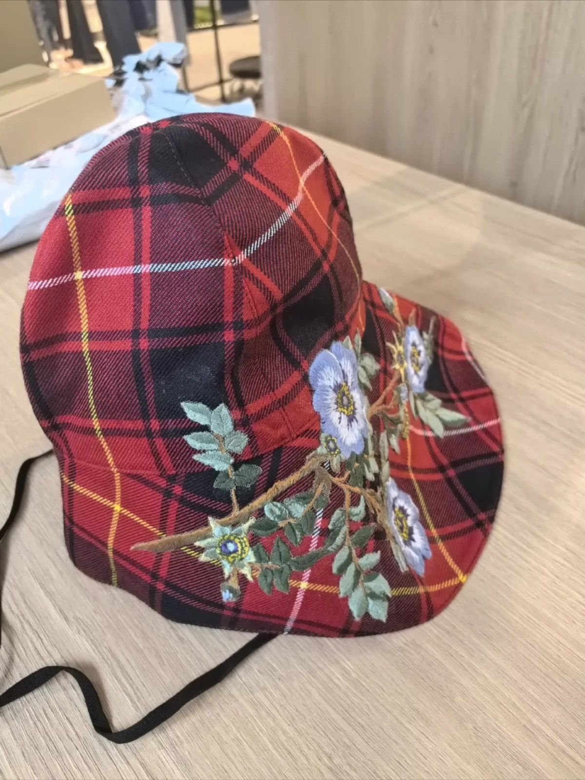 Gucci Rare Runway Gucci Tartan Wool Embroidered Hat Size ONE SIZE - 3 Thumbnail