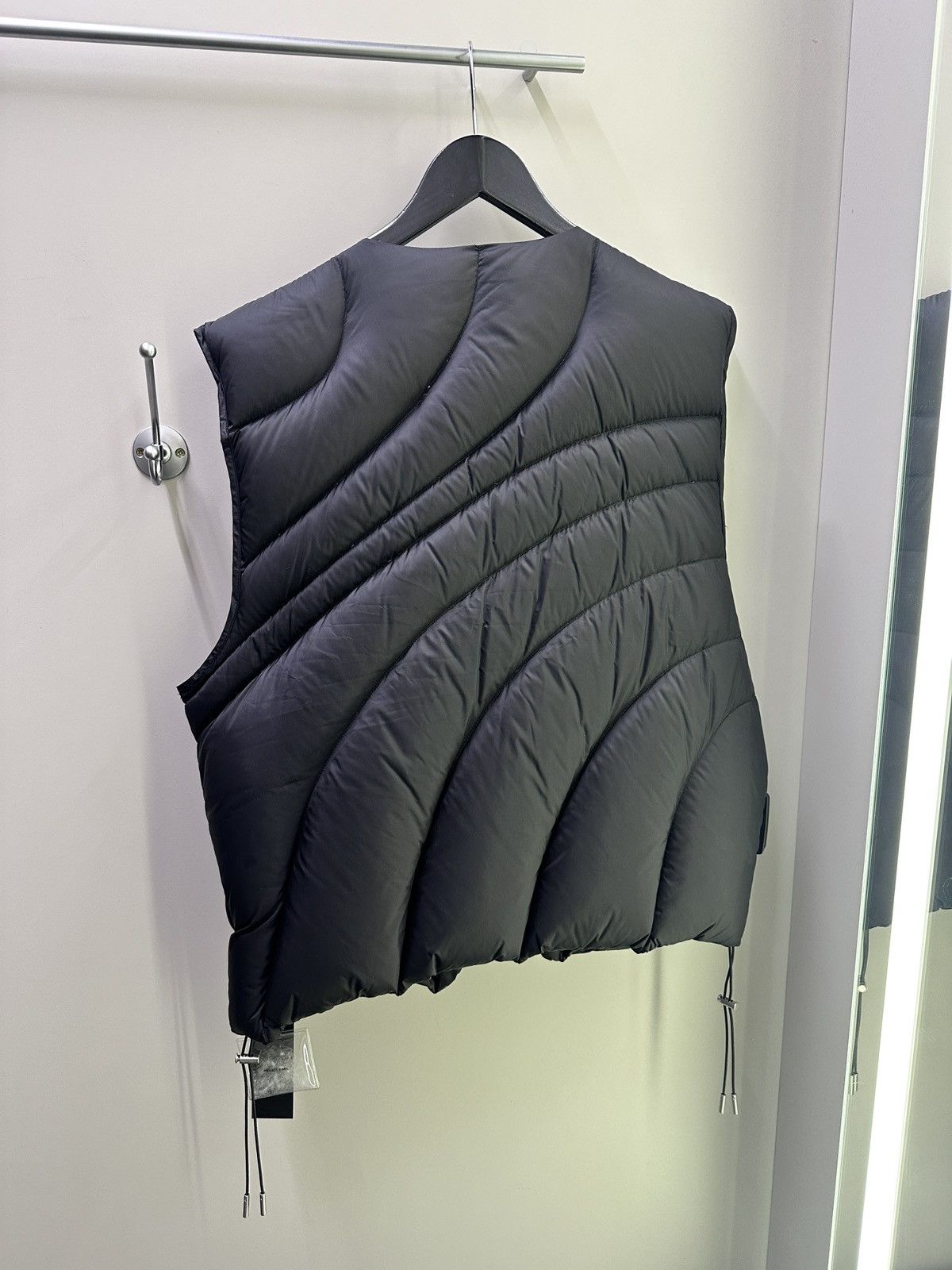 Heliot Emil Heliot Emil Down Vest Size US L / EU 52-54 / 3 - 4 Thumbnail