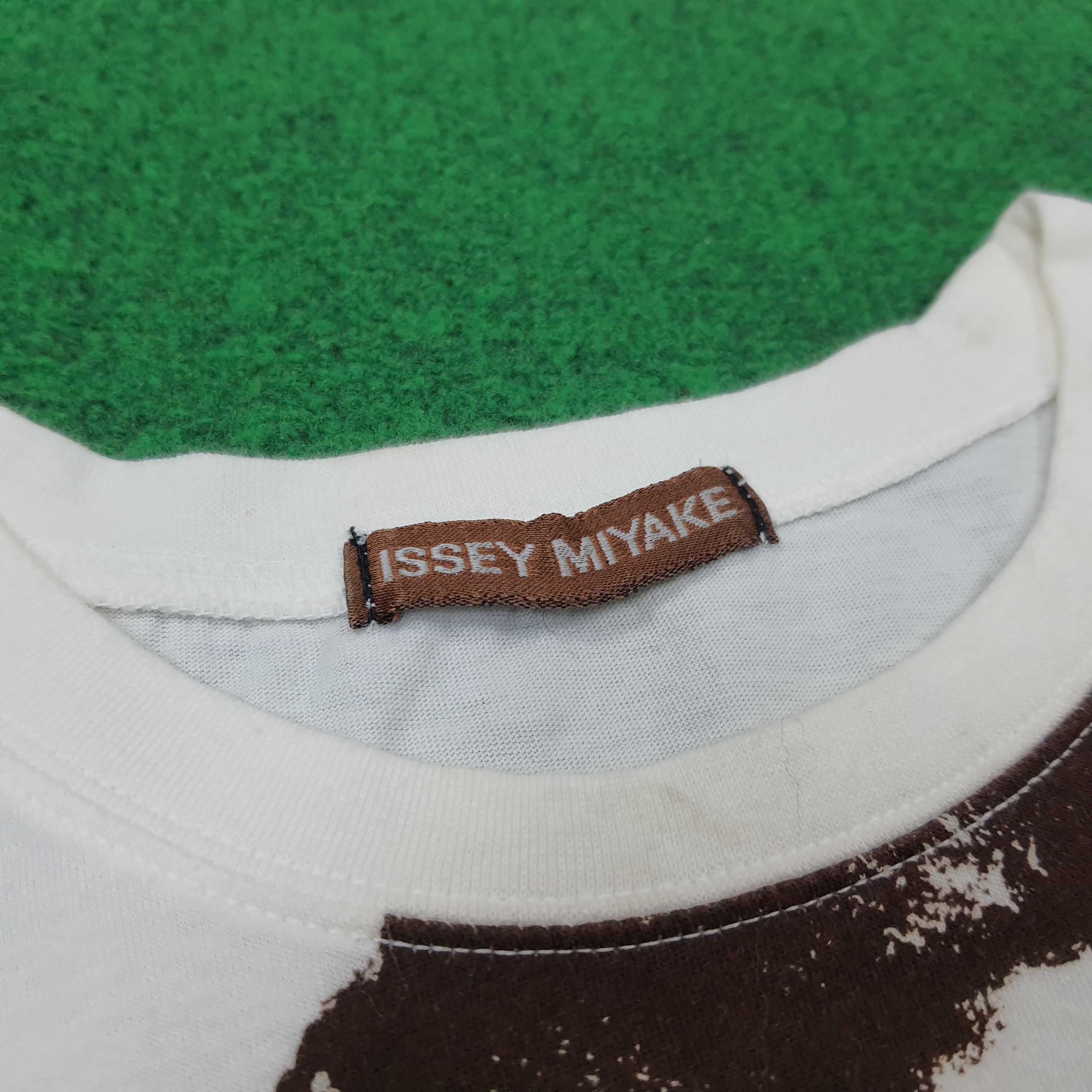 Issey Miyake × Japanese Brand × Vintage Vintage Issey Miyake Japan Designer Brand Tshirt C219N53 Size US L / EU 52-54 / 3 - 4 Thumbnail