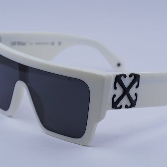 Off-White Off-White OERI14F MARION 0107 Sunglasses White Shield Frame Size ONE SIZE - 8 Thumbnail