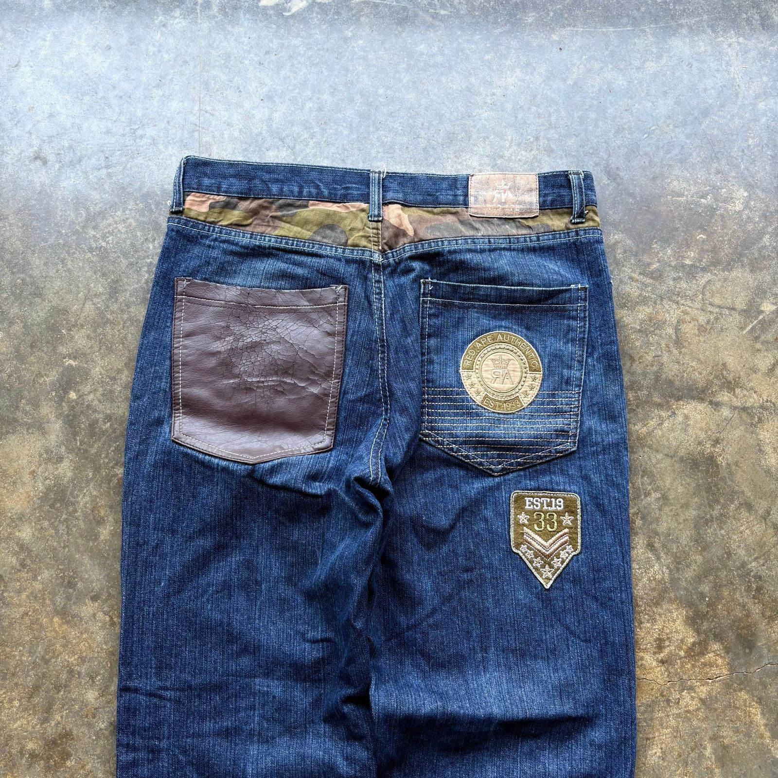 Southpole Vintage Baggy Y2K embroidered red ape jeans Size US 36 / EU 52 - 2 Thumbnail