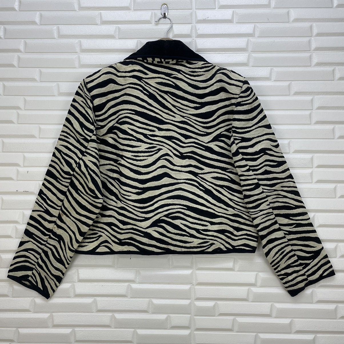 Aran Isles Knitwear New Identity Cropped Jacket Single Button Size M / US 6-8 / IT 42-44 - 3 Thumbnail