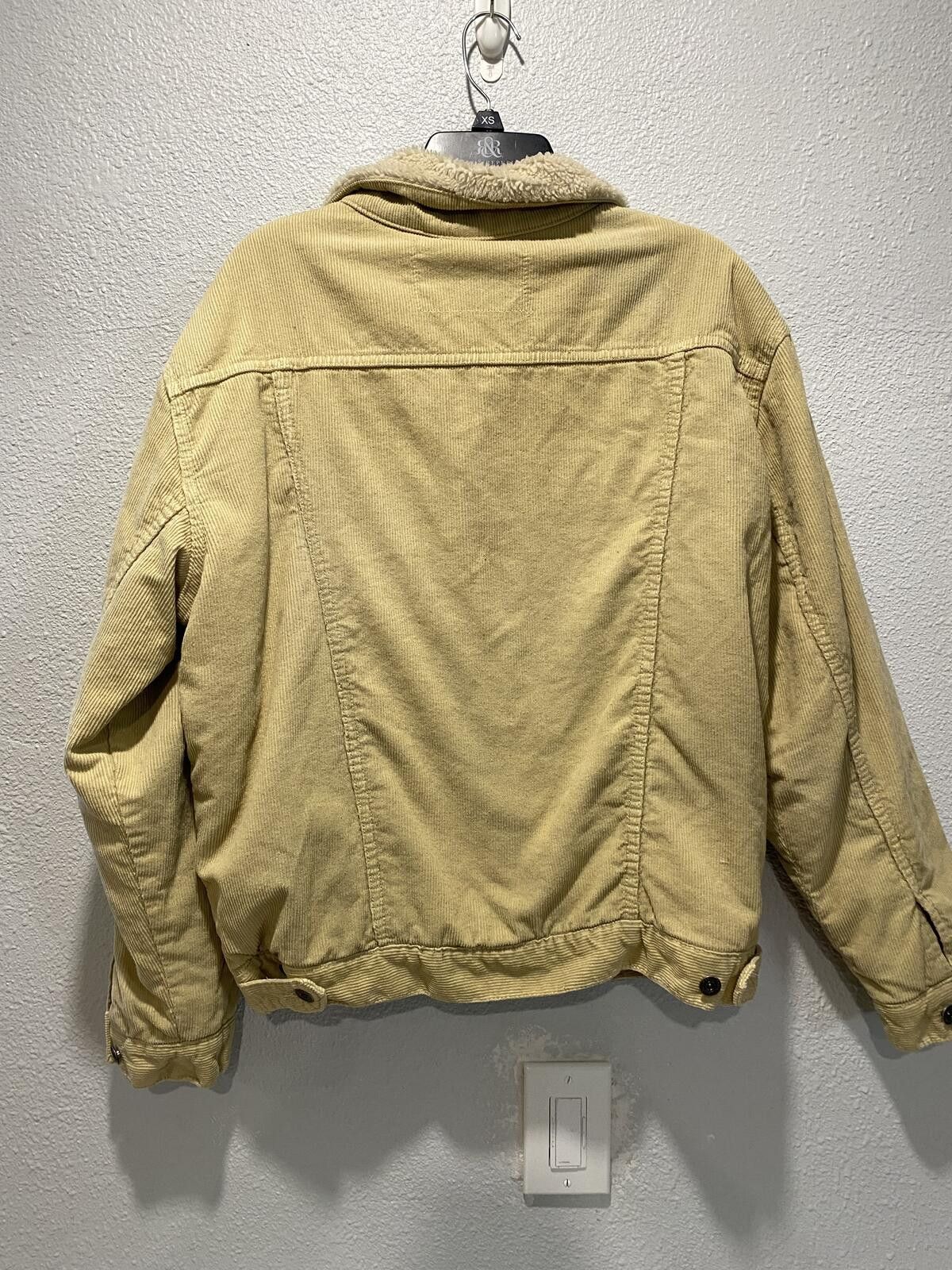 Zara ZARA Beige Sherpa Lined Denim Jacket Size M Size US M / EU 48-50 / 2 - 3 Thumbnail