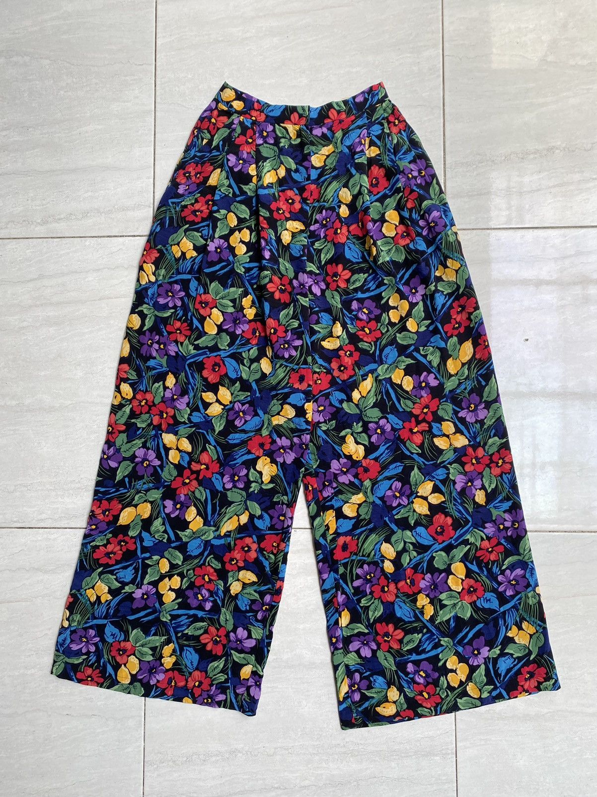 Other NORMA KAMALI Flower Motive Pants Size US 26 / EU 42 - 1 Thumbnail