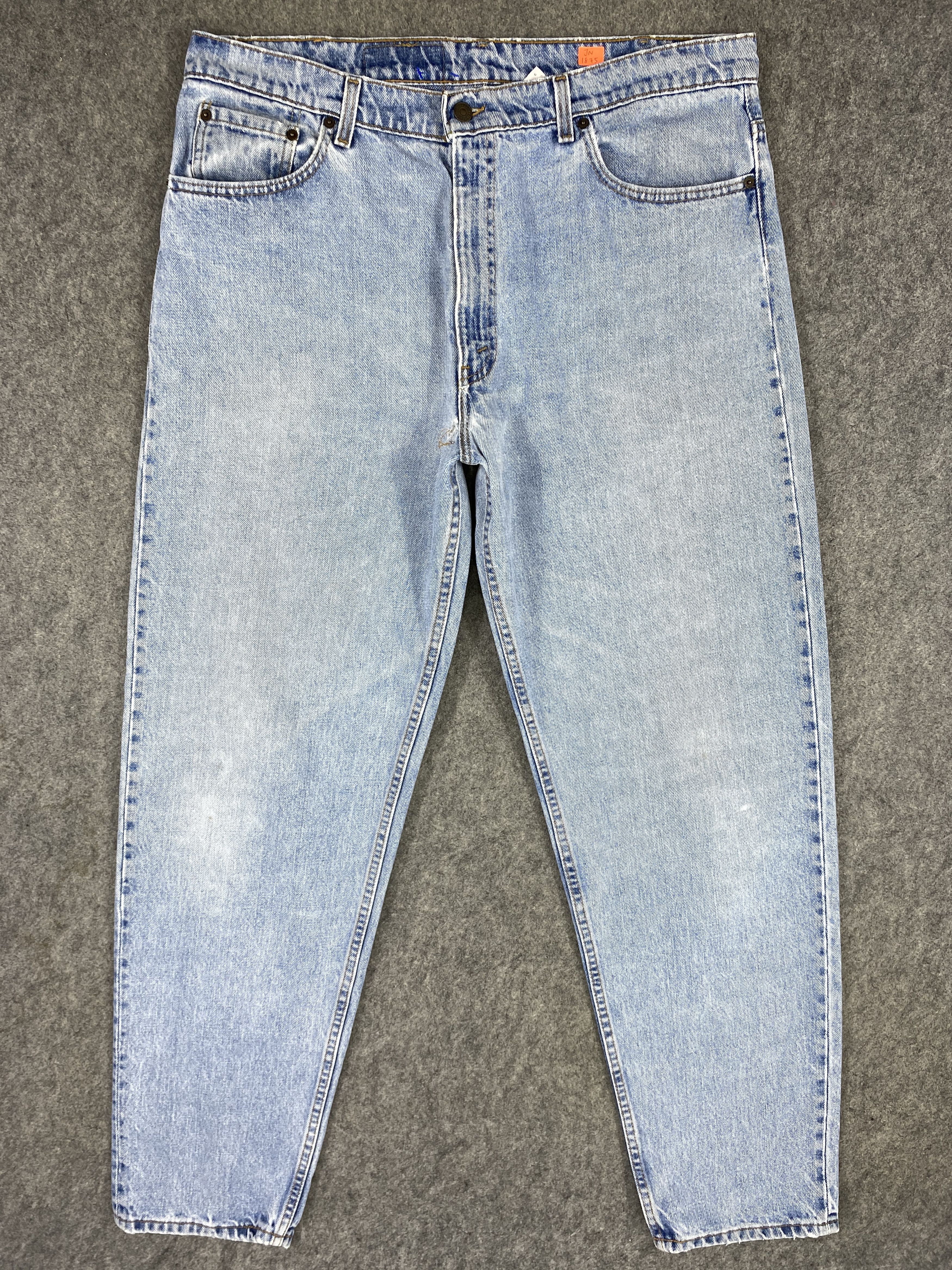 image of Distressed Denim x Hype 90's Light Blue Wash Vintage Levi's 550 Usa 39X33.5 -Jn1875, Men's