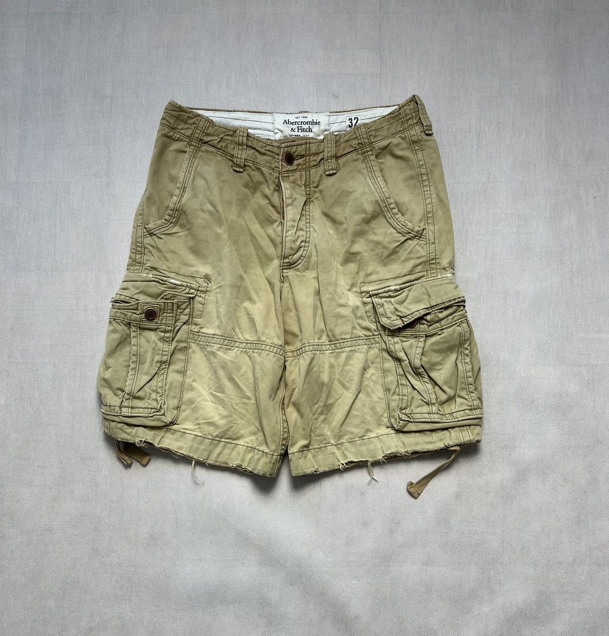 Abercrombie & Fitch Heavy Shorts Abercrombie & Fitch cargo Size US 32 / EU 48 - 1 Thumbnail
