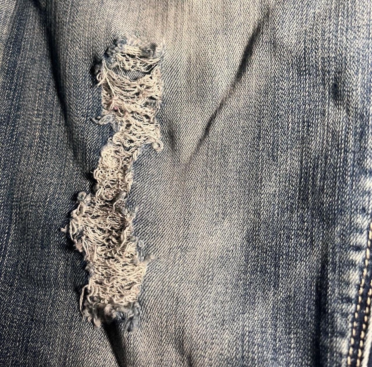 Other Blue distressed skinny jeans. stretches some Size 28" / US 6 / IT 42 - 6 Thumbnail