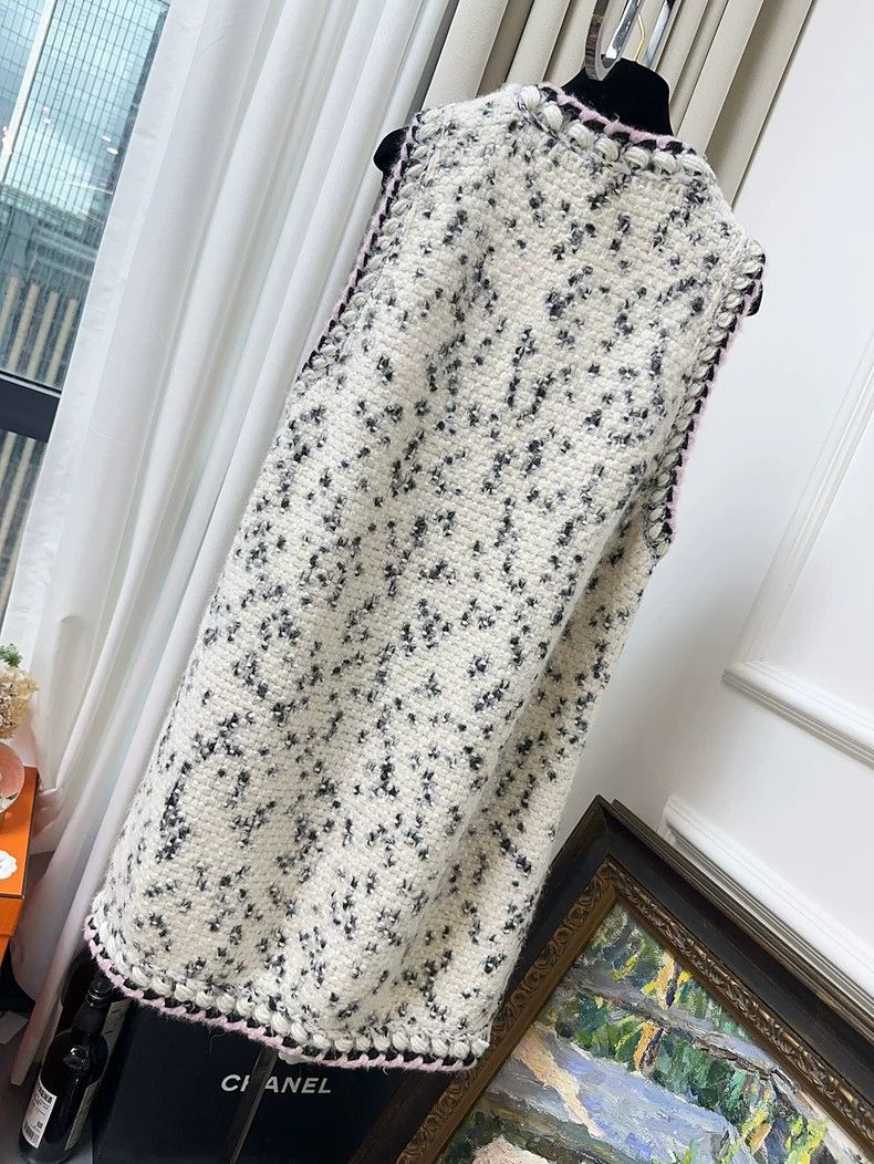 Chanel Chanel 21A Knit Sleeveless Vest Coat Size S / US 4 / IT 40 - 2 Thumbnail