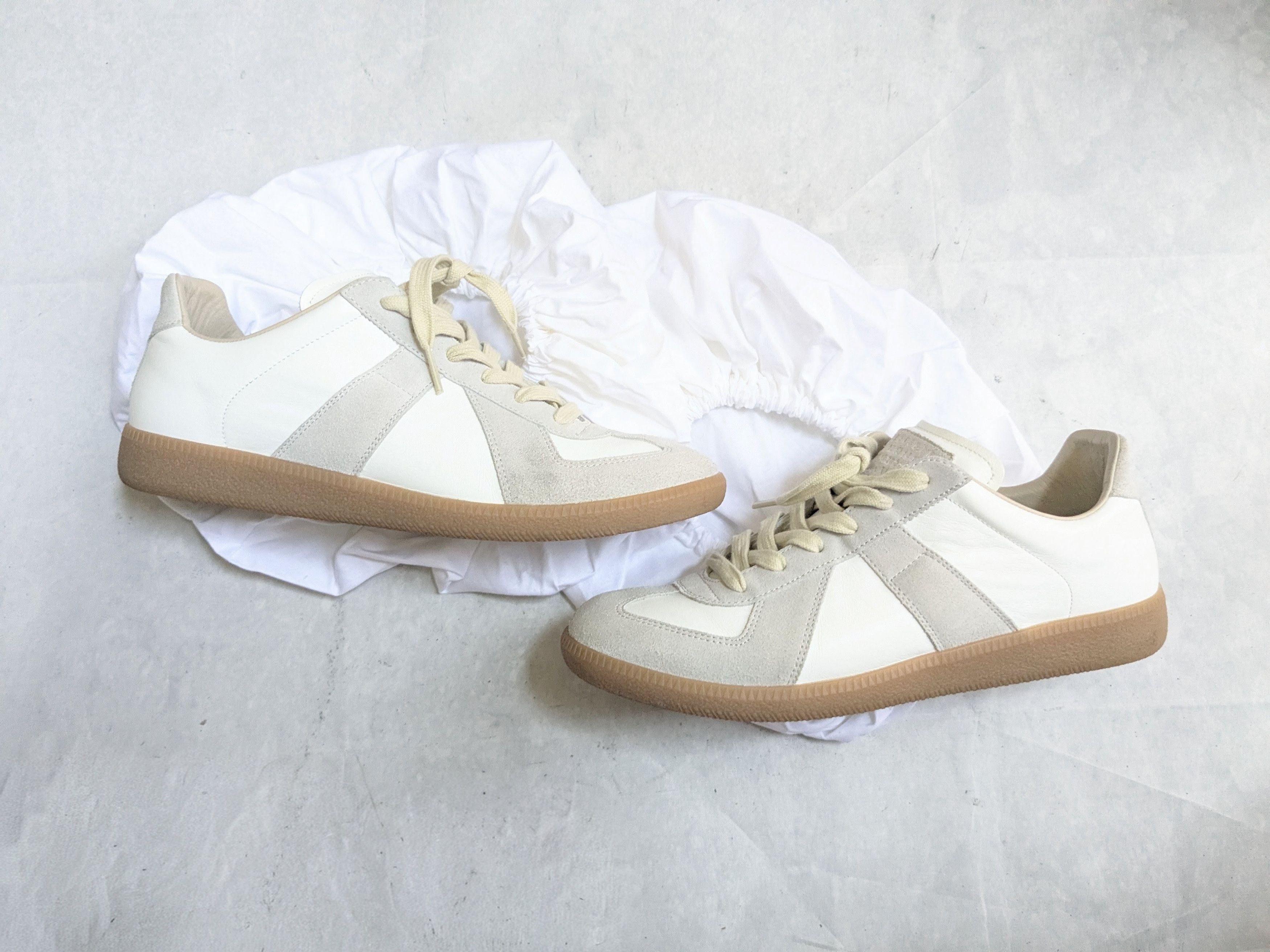Maison Margiela Maison Margiela GAT Replica White Gray 8.5 41.5 Low Tops Size US 8.5 / EU 41-42 - 1 Thumbnail