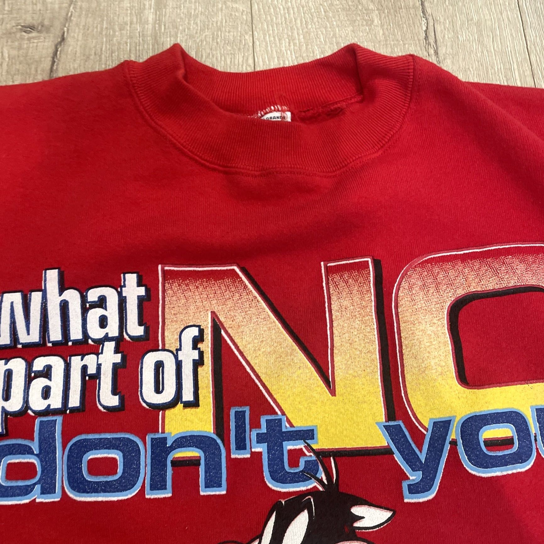 Vintage VINTAGE Looney Tunes Tweety Bird Sylvester Sweater Red XL Sweatshirt Pullover Unisex Adults Crew Neck Long Sleeve Graphic Print (What Part Of) Size US XL / EU 56 / 4 - 5 Thumbnail