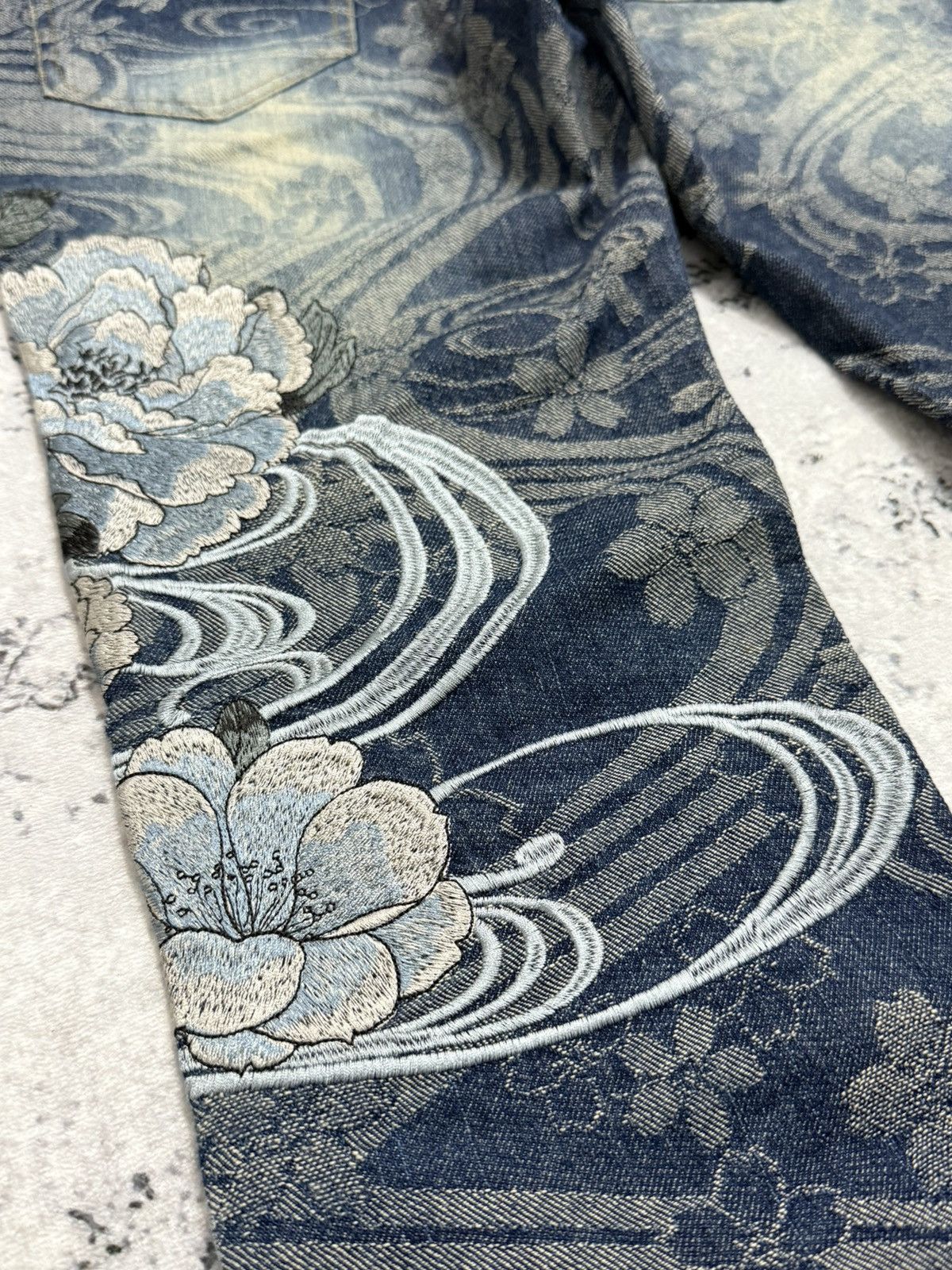 Karakuri Tamashii Vintage Karakuri Tamashi Sakura Embroidered Mini Flare Denim Size US 28 / EU 44 - 17 Thumbnail
