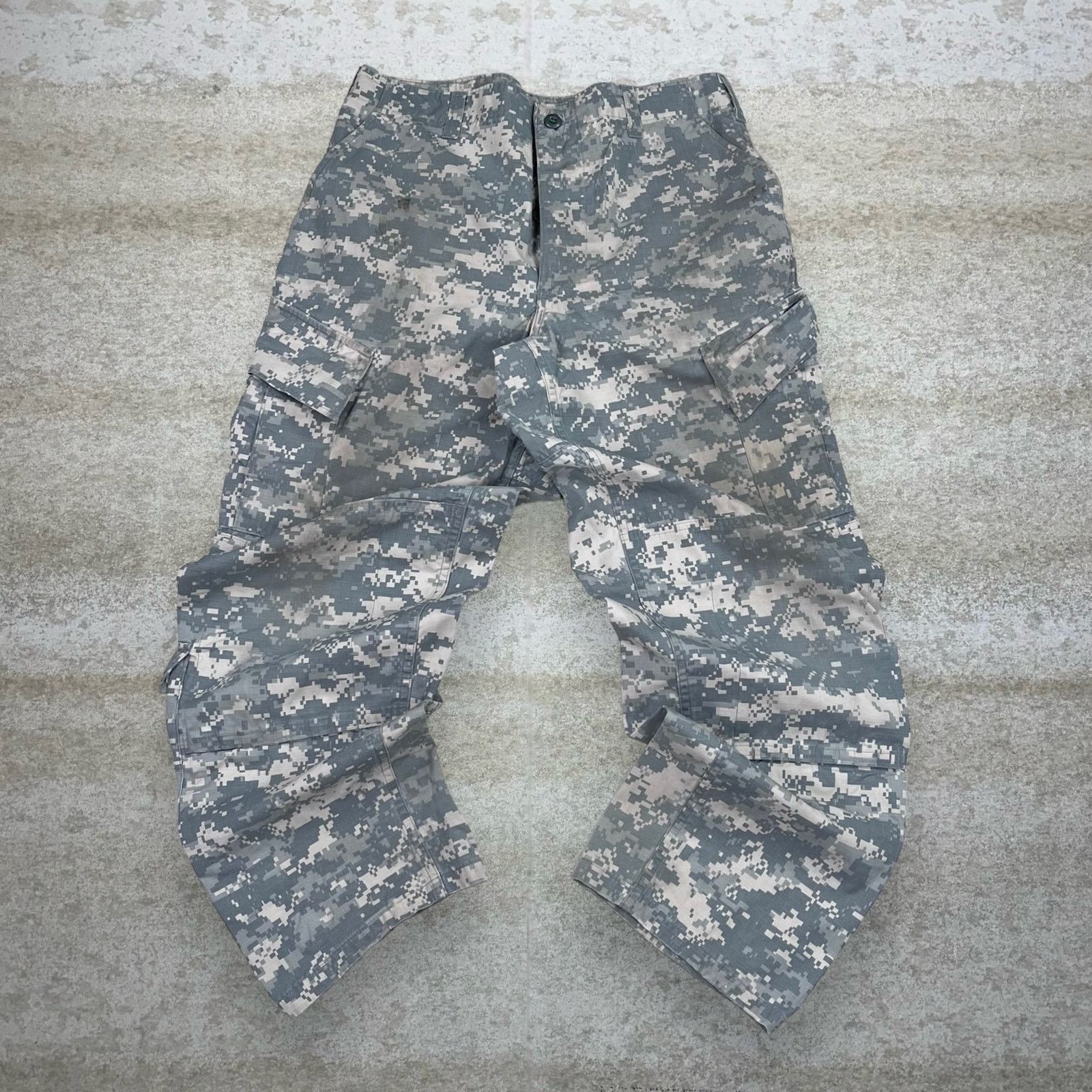Vintage Vintage 90s Military Camo Tactical Pants 32x30 Baggy Fit Size US 32 / EU 48 - 2 Thumbnail