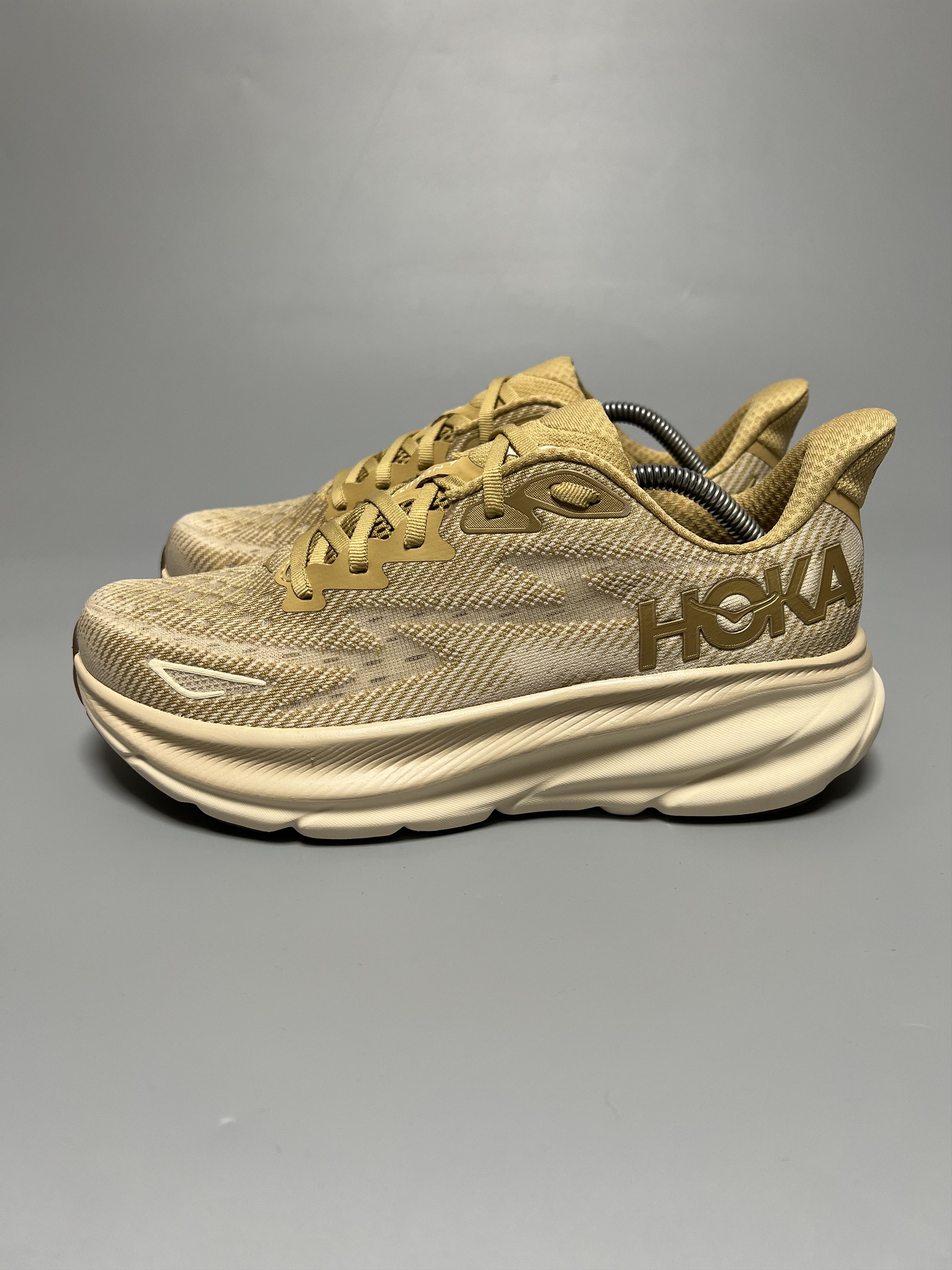 Hoka 9D Hoka One One Clifton 9 Running Shoes Walking Gym Size US 9 / EU 42 - 2 Thumbnail