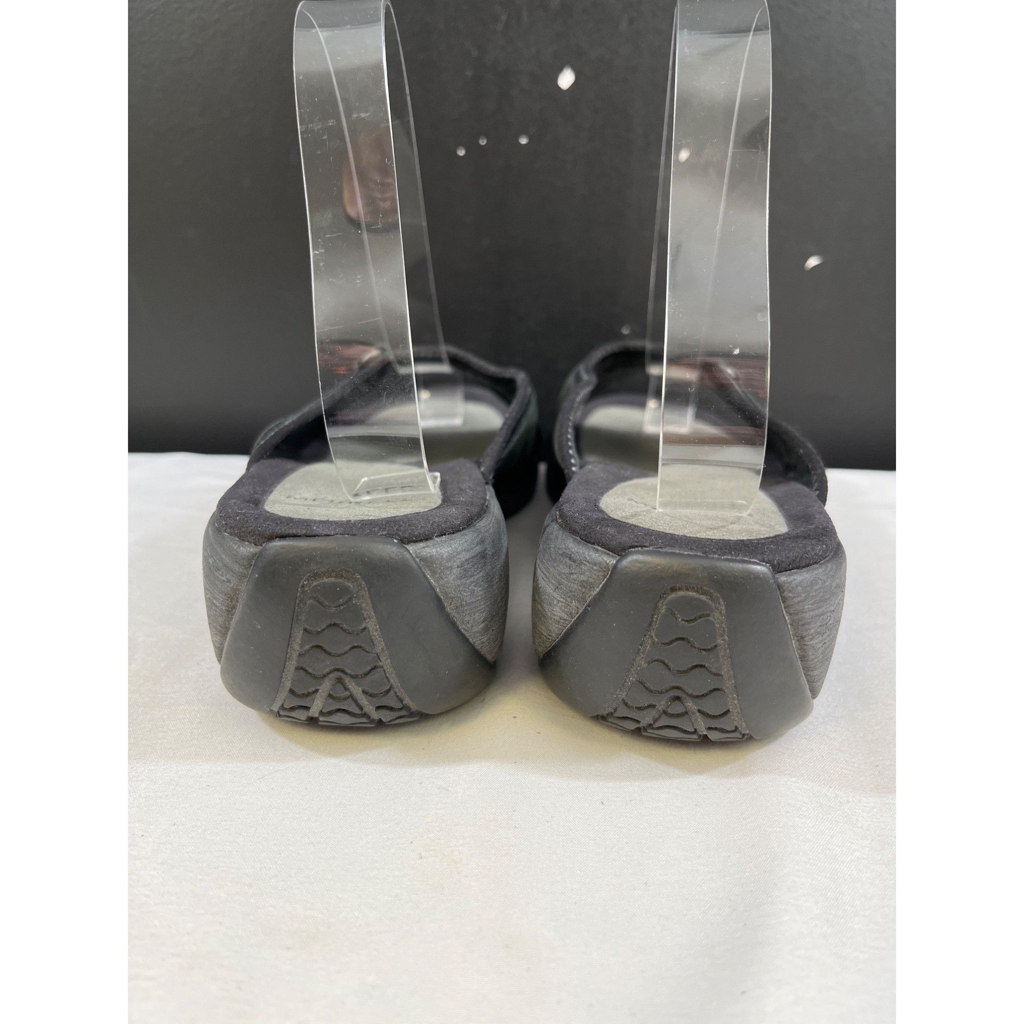 Merrell Merrell Womens Grey Leather Slide Sandals Size 8 SKU 6598 Size US 8 / IT 38 - 4 Thumbnail