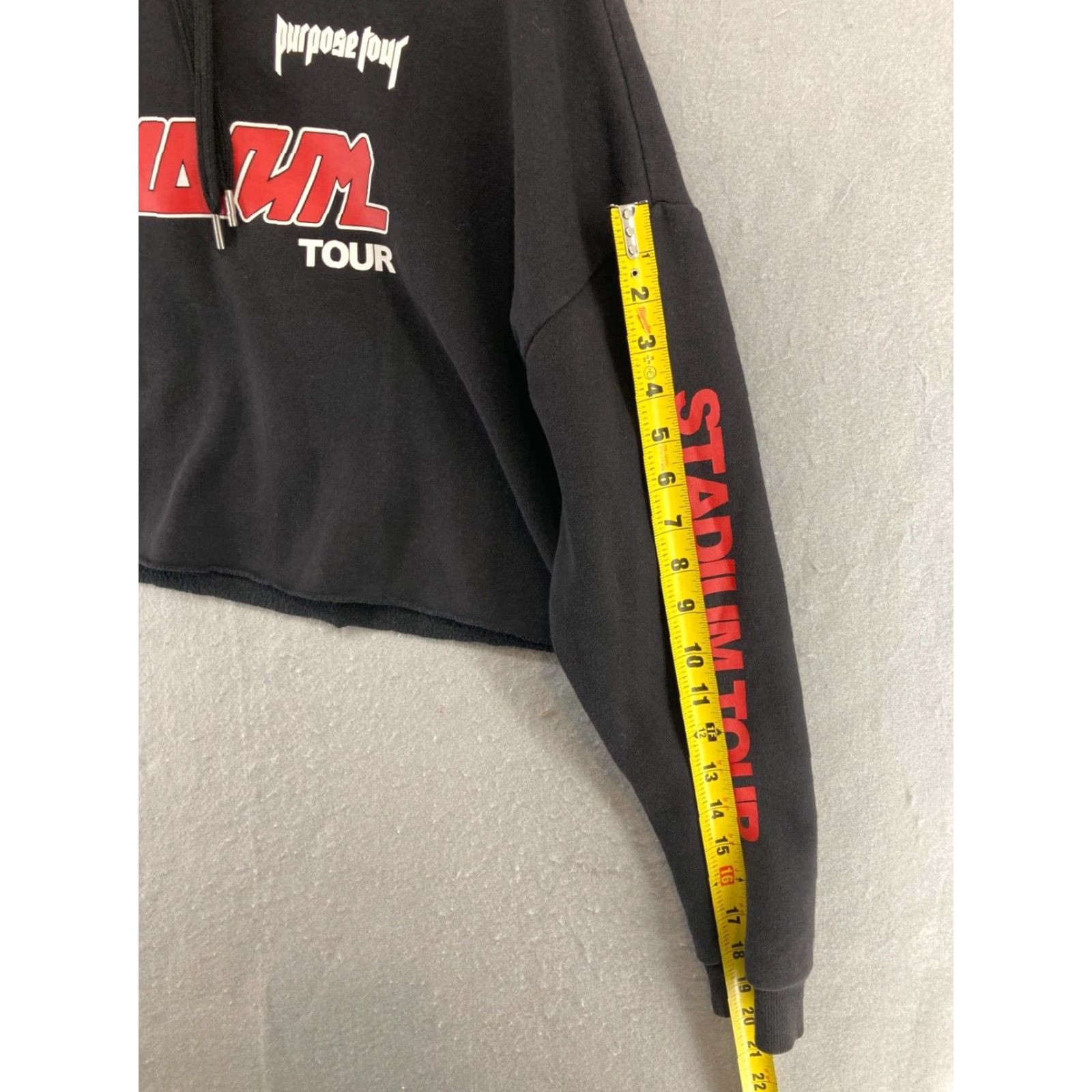 H&M VINTAGE Justin Bieber Hoodie Womens XL Cropped H&M Divided Purpose World Tour BLACK Shirt Womens XL Black Band Music Crop Tie-Front Hoodie Size XL / US 12-14 / IT 48-50 - 6 Thumbnail
