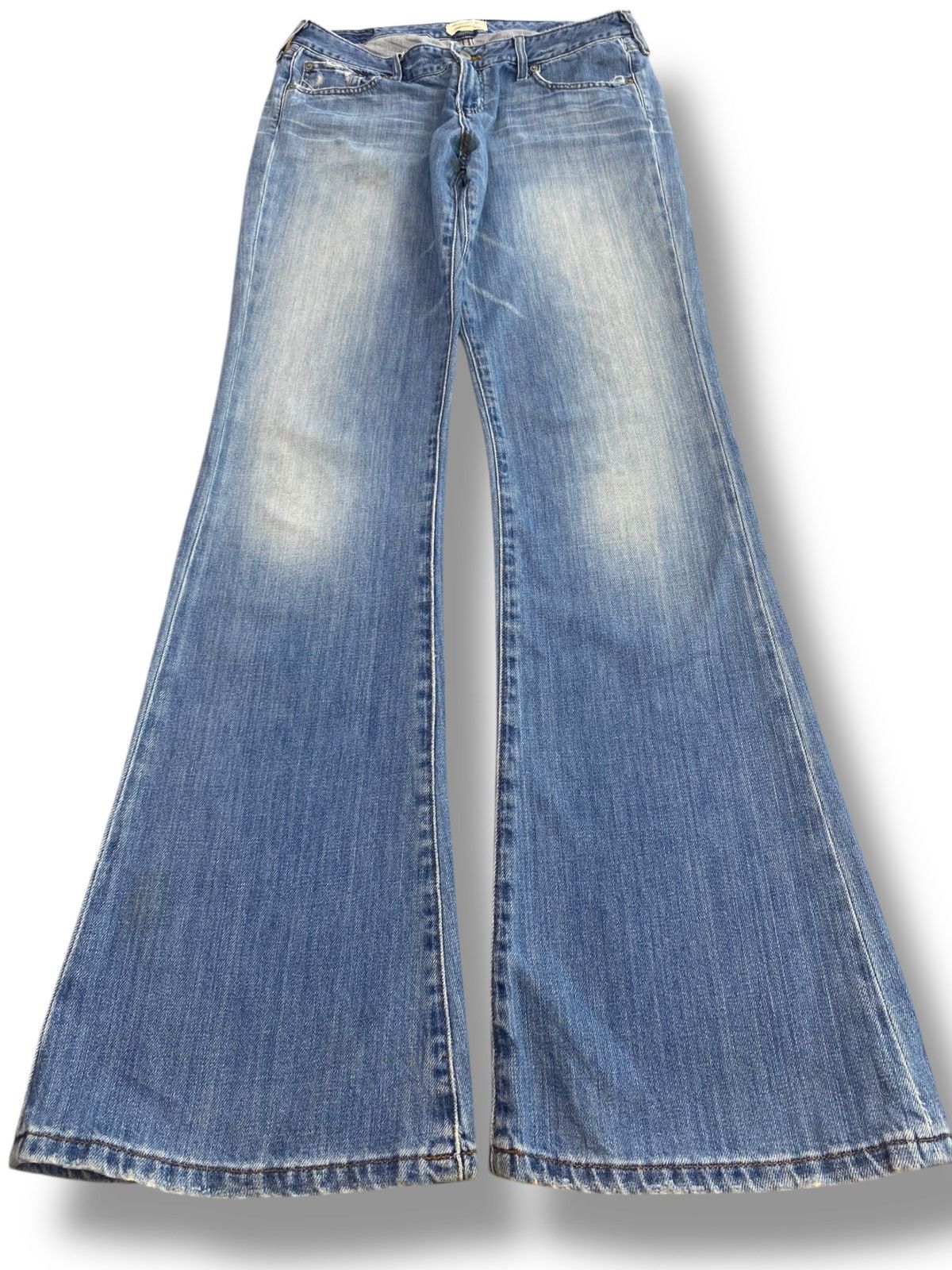 Abercrombie & Fitch Abercrombie & Fitch Faded Wash Style Flare Jeans Size US 32 / EU 48 - 1 Thumbnail