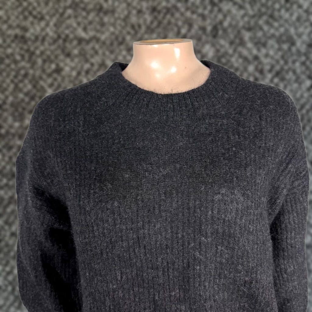 Everlane Everlane Womens Sweater M Wool Alpaca Crew Neck Long Sleeve Black Knit Pullover Vintage No Size M / US 6-8 / IT 42-44 - 1 Thumbnail