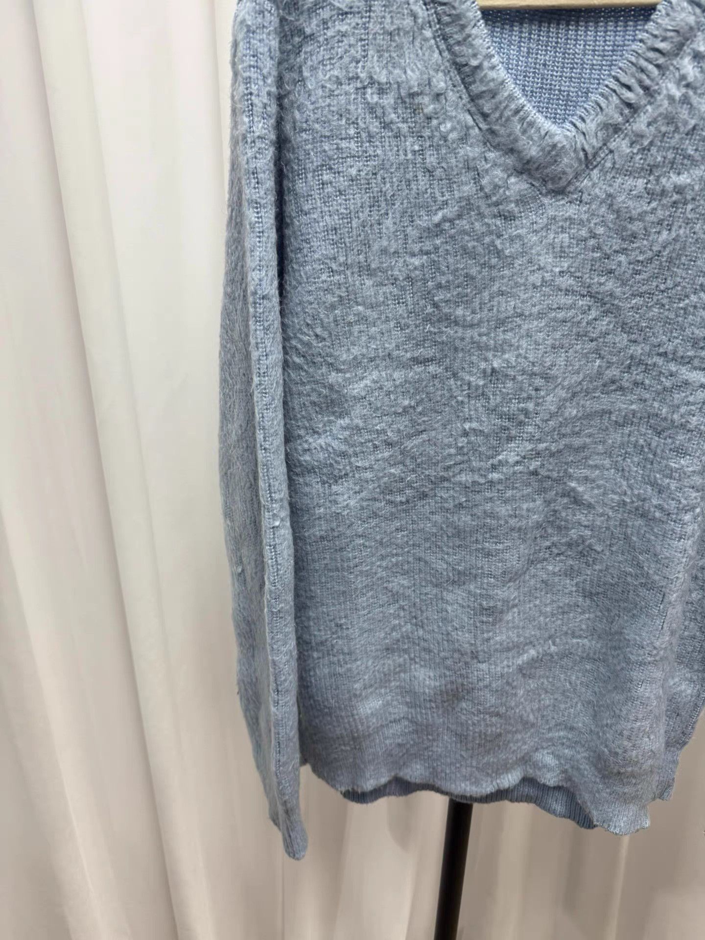 Number (N)ine Number (N)ine 03AW Kurt Cobain Fuzzy V-Neck Sweater K20 Size US XL / EU 56 / 4 - 3 Thumbnail