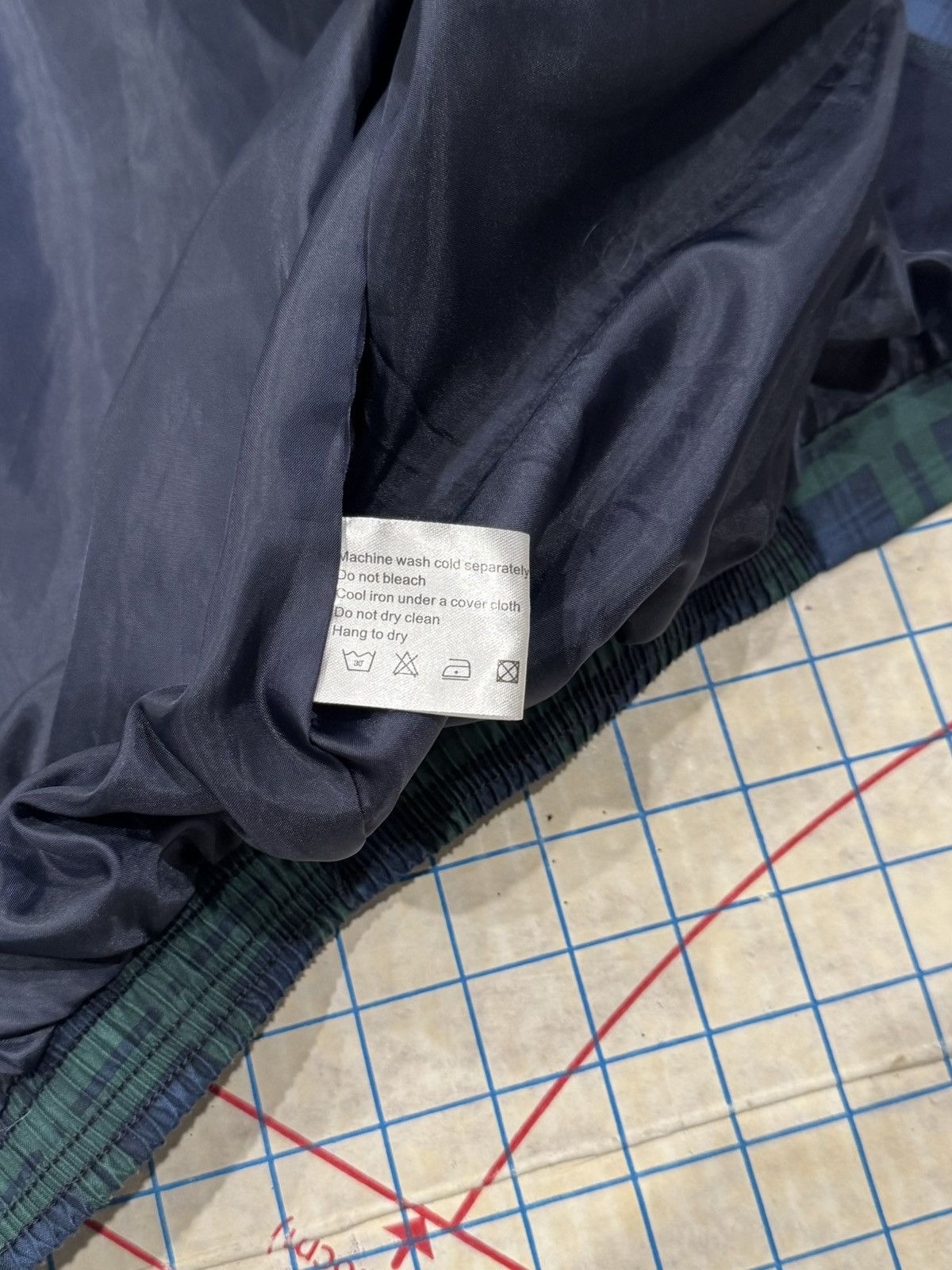 Vintage Vintage St Andrews Old Course Full Zip Black Watch Tartan Size US L / EU 52-54 / 3 - 8 Thumbnail