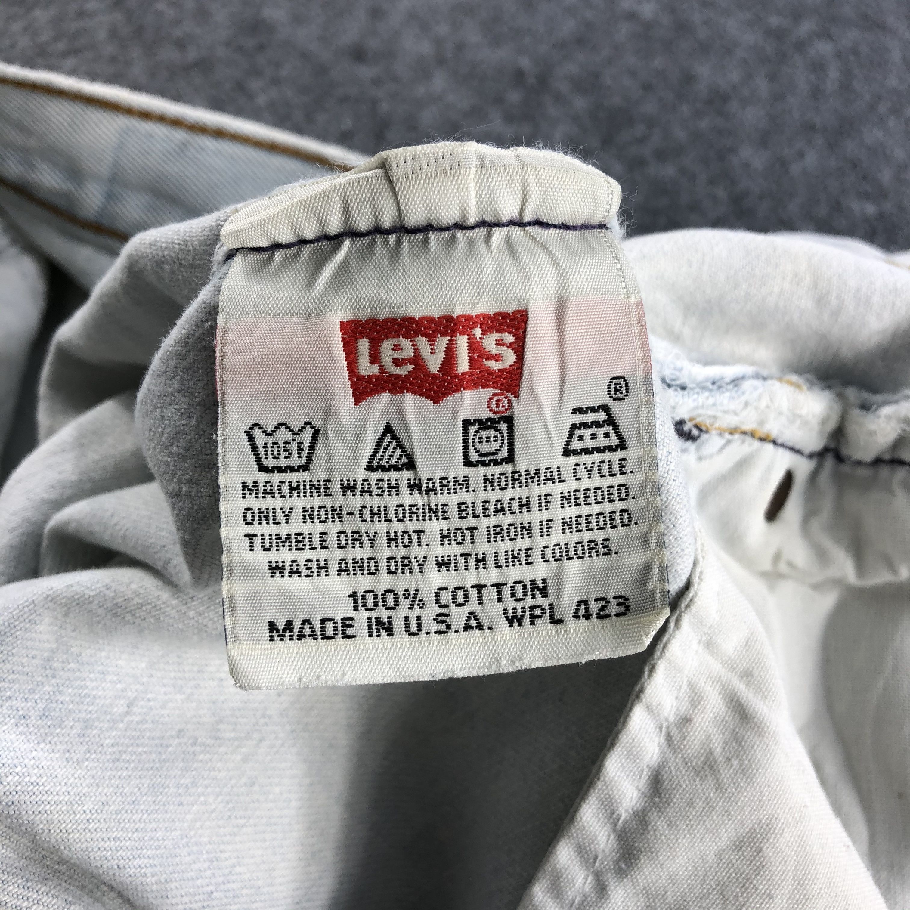 Levi's × Vintage Vintage 90s Light Wash Levis 501 Jeans-JM821 Size US 31 - 10 Thumbnail