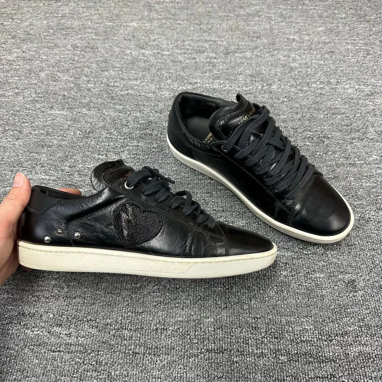 Saint Laurent Paris saint laurent sequined heart panel sneakers. Size US 9 / EU 42 - 2 Thumbnail