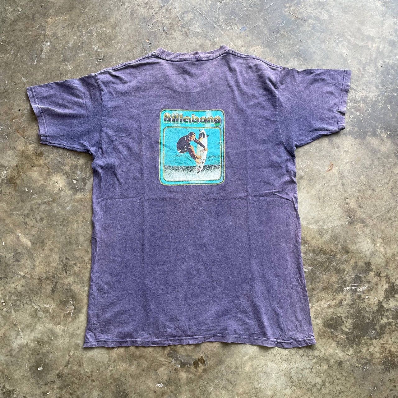 Billabong Vintage 90s billabong surf tshirt sun faded Size US L / EU 52-54 / 3 - 1 Thumbnail